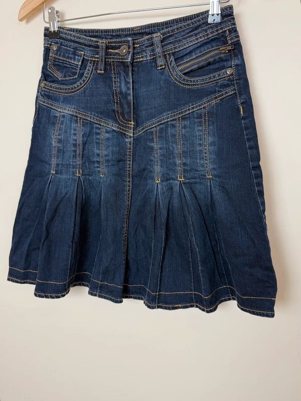 Yessica Y2K Dark Wash Pleated Denim Mini Skirt Drop Waist A Line UK8–10