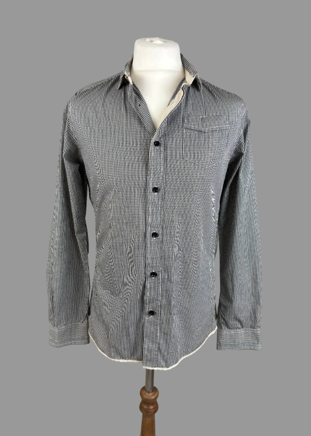 Descendant of Thieves Gingham Shirt Medium – Preloved