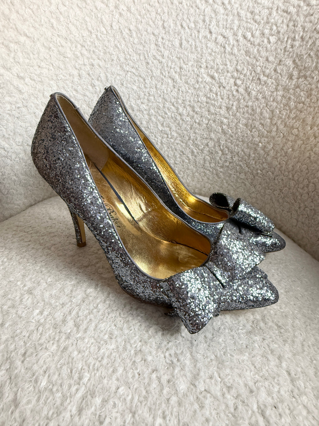 Ted Baker Keanah 2 Glitter Heels Silver Bow Pointed Toe UK8