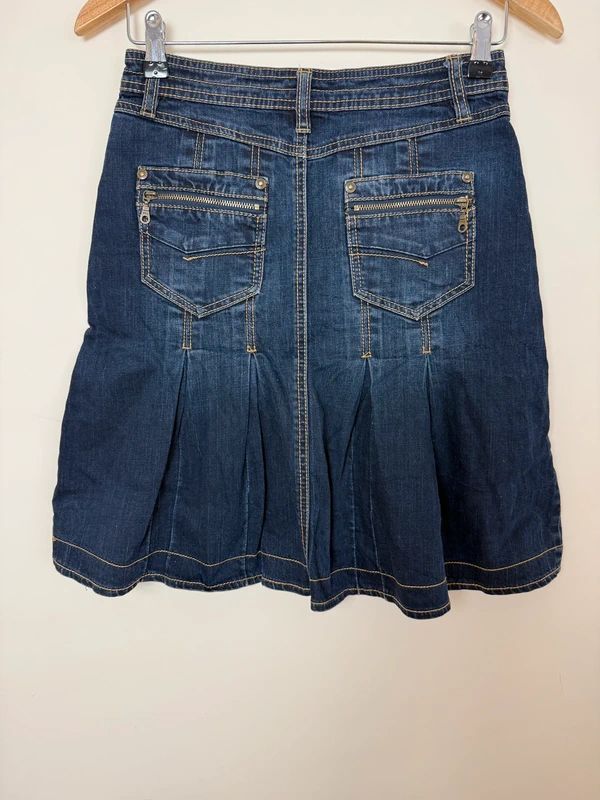 Yessica Y2K Dark Wash Pleated Denim Mini Skirt Drop Waist A Line UK8–10