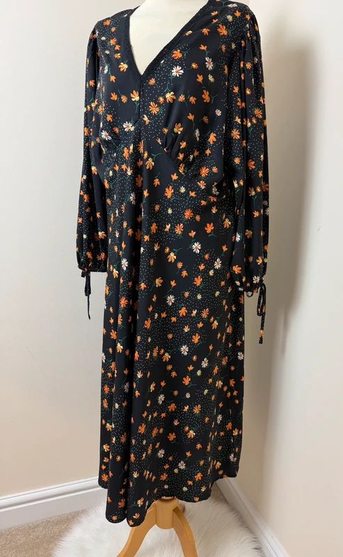 Limited Collection Black Floral Midi Tea Dress UK 20 Empire Waist