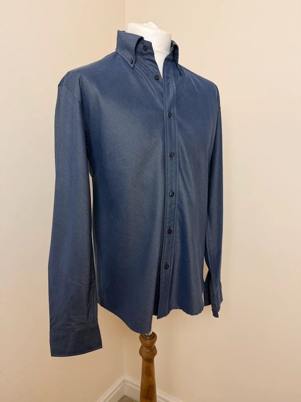 Red Herring Men’s Slim Fit Shirt Medium – Dark Blue Sheen Smart Casual Workwear