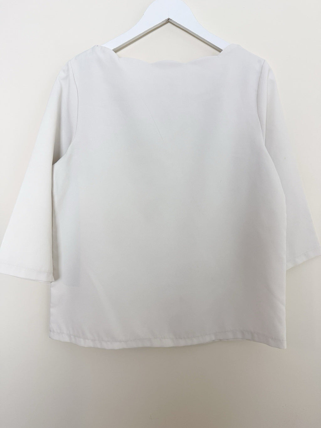 Noemie & Co Cream Scalloped Neck 3/4 Sleeve Blouse - UK10