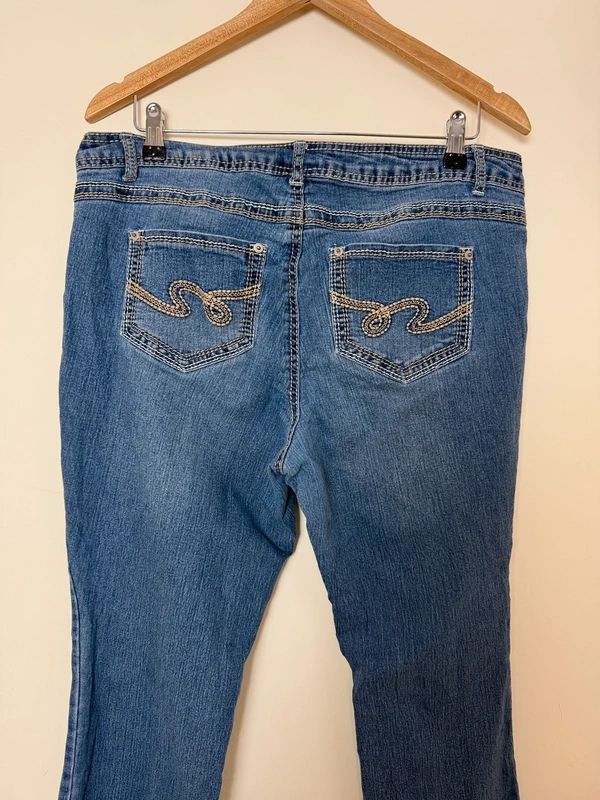 Faded Glory Midwash Bootcut Stretch Jeans Embroidered Pockets Contrast Stitching UK16 W36 L30