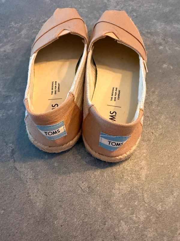TOMS Beige Canvas Alpargata Slip On Espadrilles UK 4 Womens Casual Shoes New