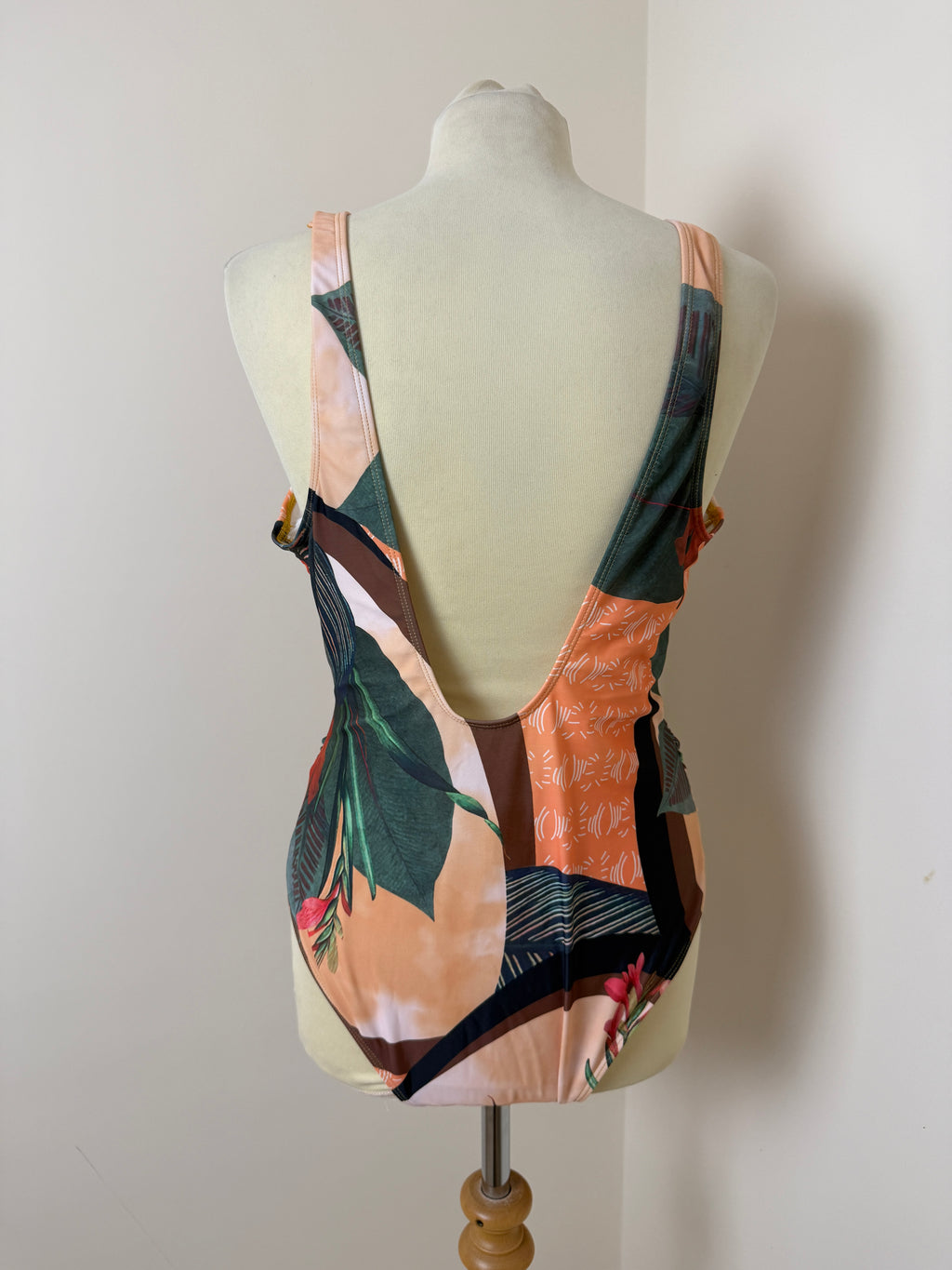 Tropical Floral Swimsuit & Sheer Mesh Sarong Set XL