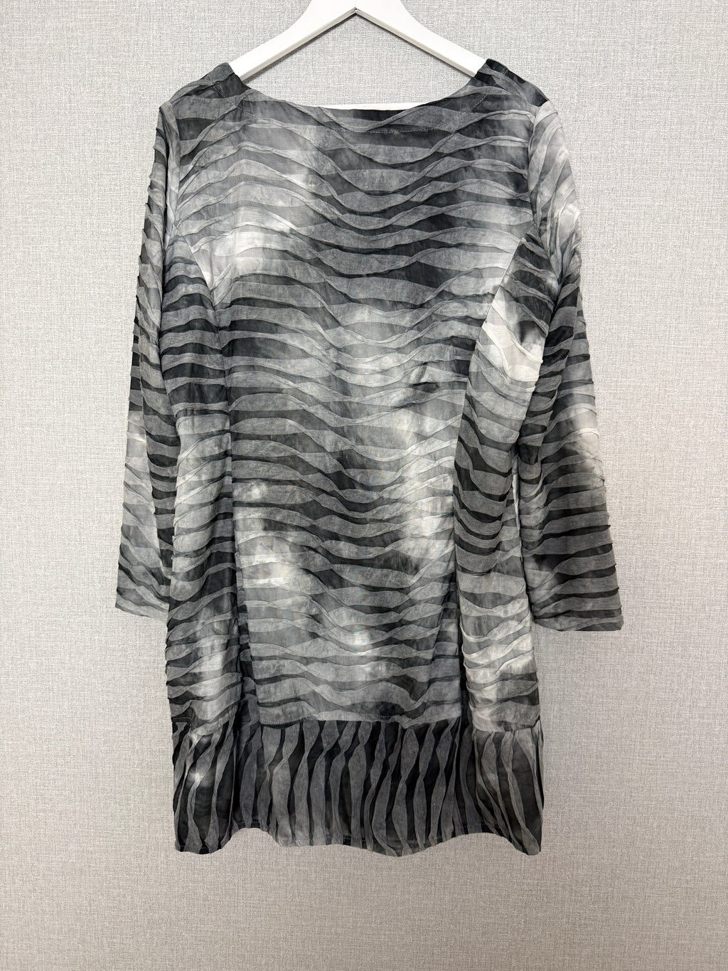 Chesca Now Grey Abstract Stripe Tunic Top One Size – Pre-Loved