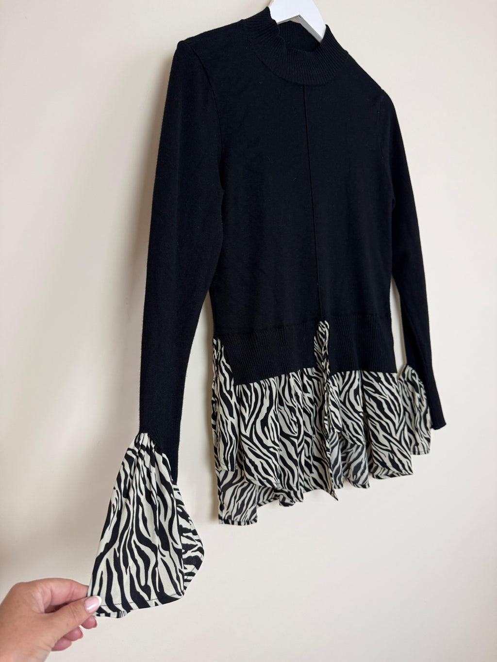 New Look Black Zebra Print Frill Hem Knit Zebra Frill Top UK10