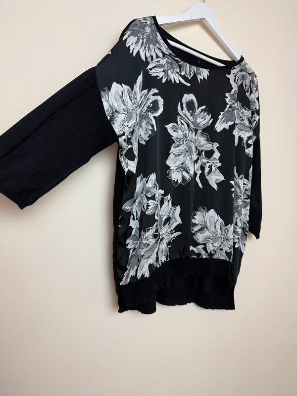 Papaya Black White Satin Front Floral Print Knit Top - Large