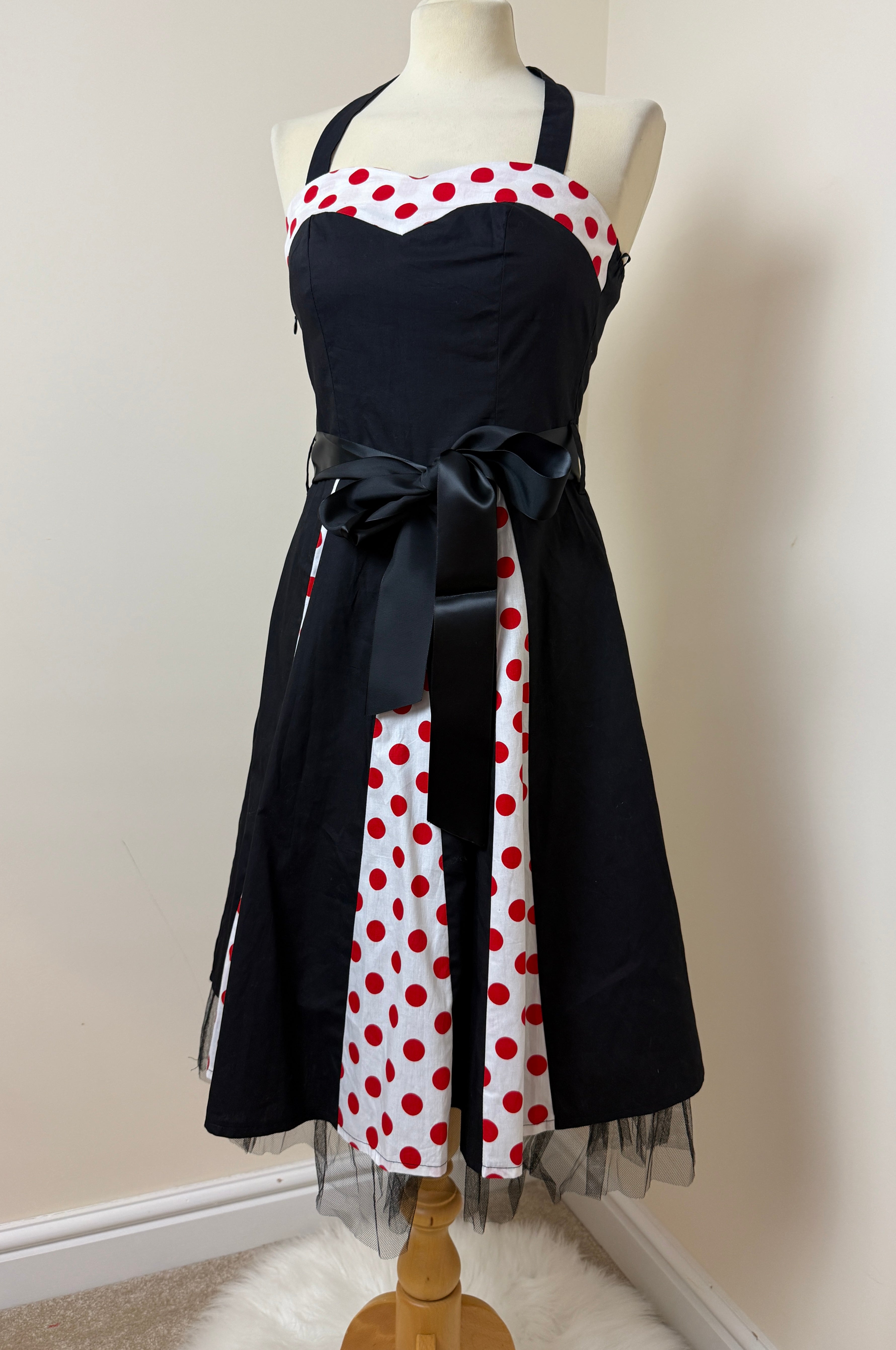 Retro Rockabilly Black Polka Dot Halterneck Swing Dress Size Small –  Bowtique Preloved