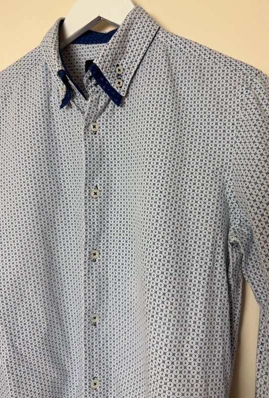 Next Slim Fit Shirt Medium White Blue Pattern Double Collar Long Sleeve