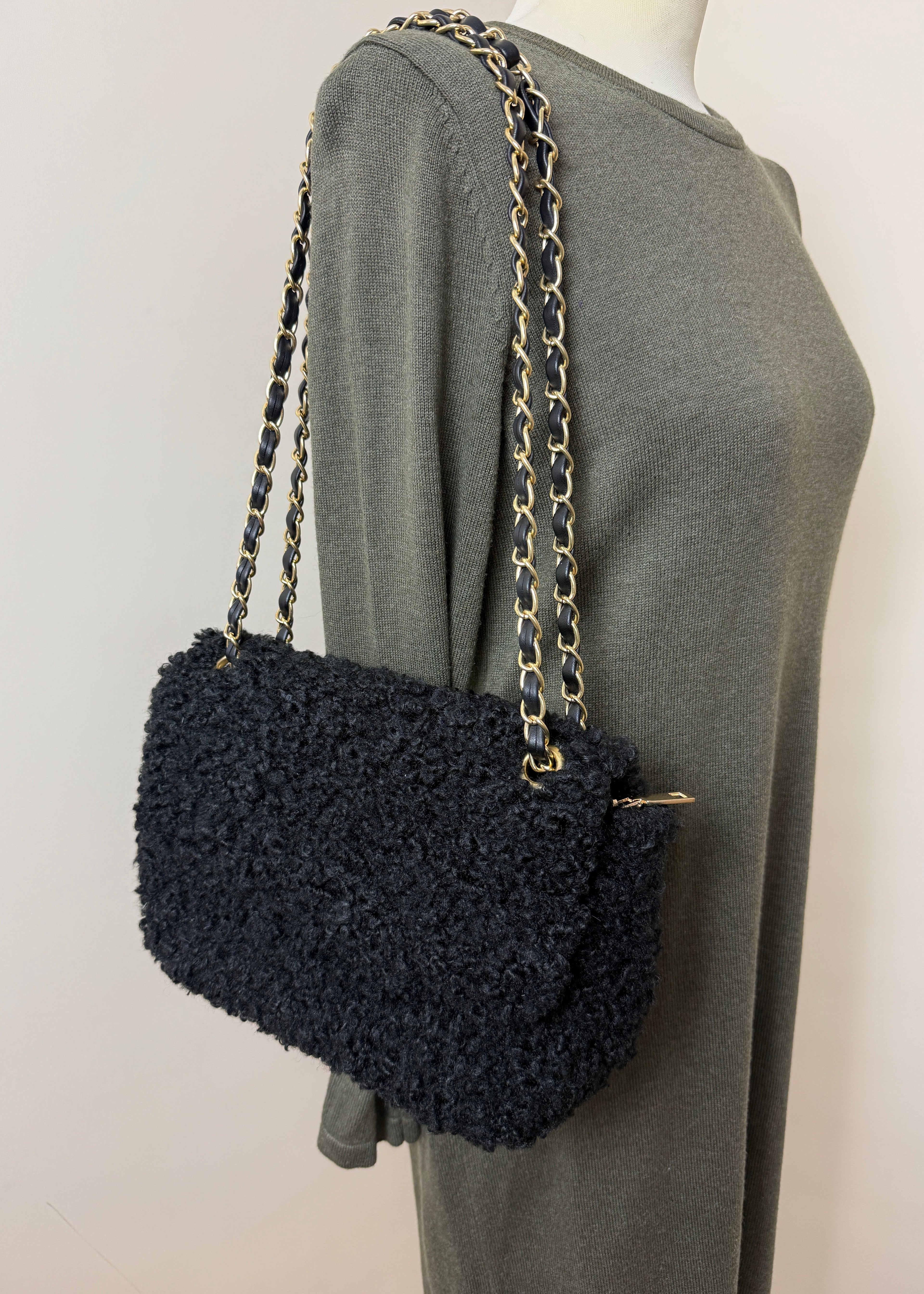 Missguided Black Sherpa Flap Bag Chain Strap Shoulder Bag