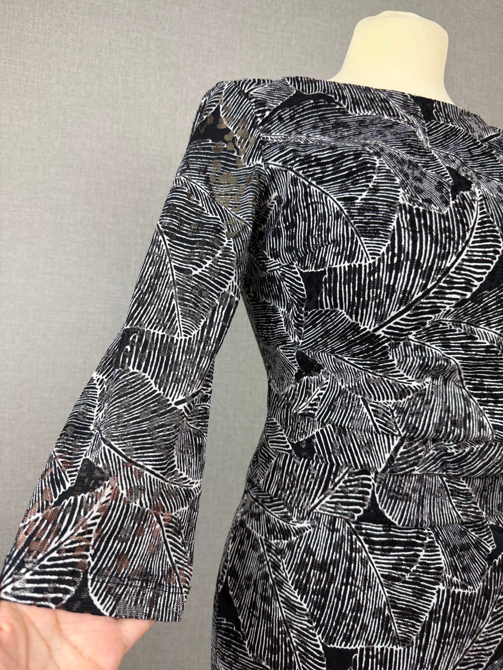 Phase Eight Black & White Leaf Print Sheath Dress UK 10 - Preloved