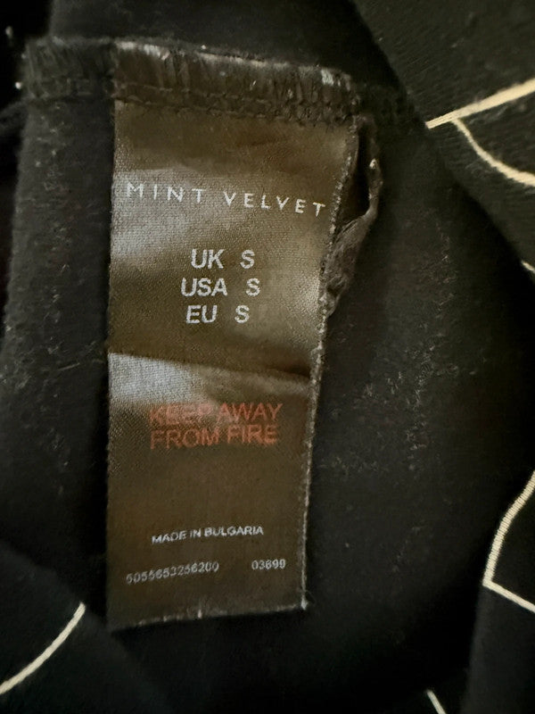 Mint Velvet Love Graphic Yoga Leggings - Small