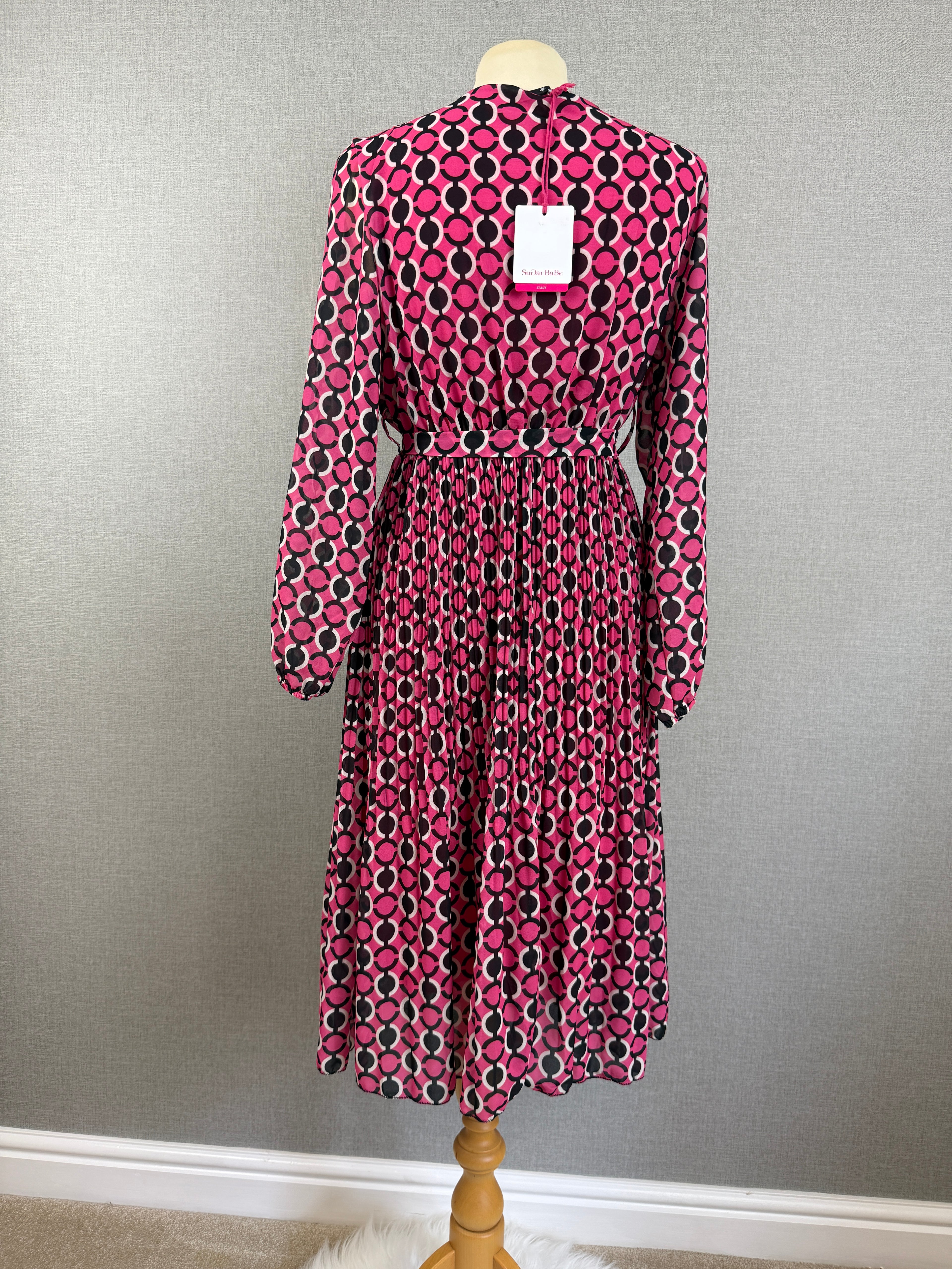 Sugar BaBe Pink Geometric Pleated Midi Dress Made in Italy UK 10 – BNWT