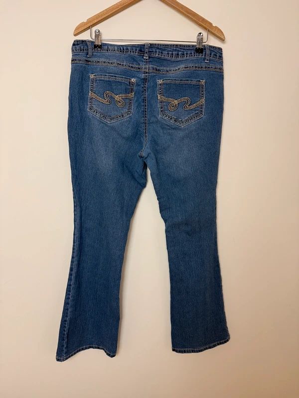 Faded Glory Midwash Bootcut Stretch Jeans Embroidered Pockets Contrast Stitching UK16 W36 L30