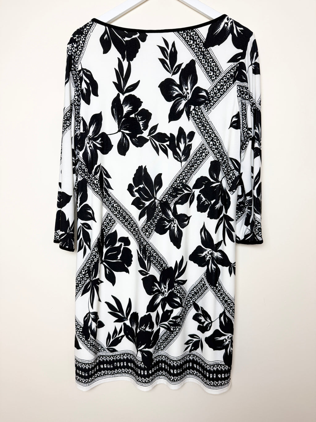 M&Co Black Ivory Floral Print Lined Shift Dress - UK16