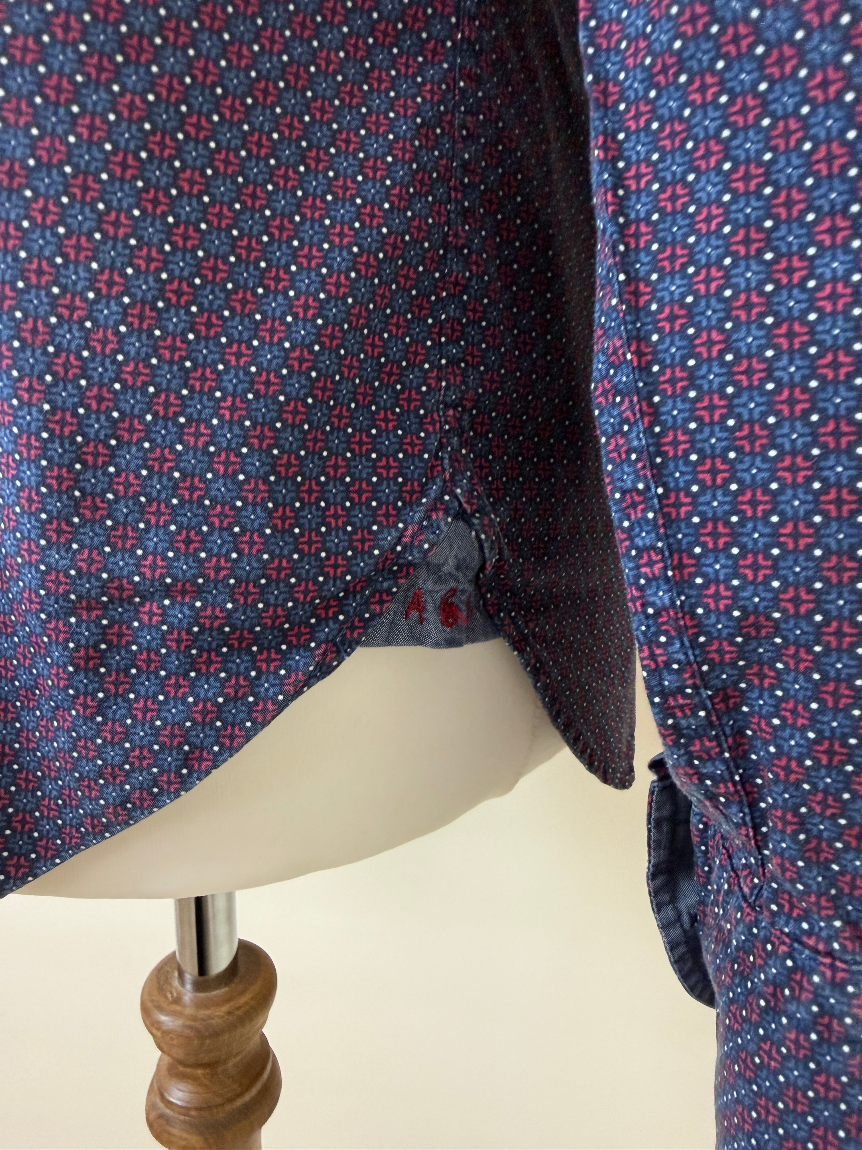 Abbie & Rose Navy Red Geometric Print Shirt Mens Large