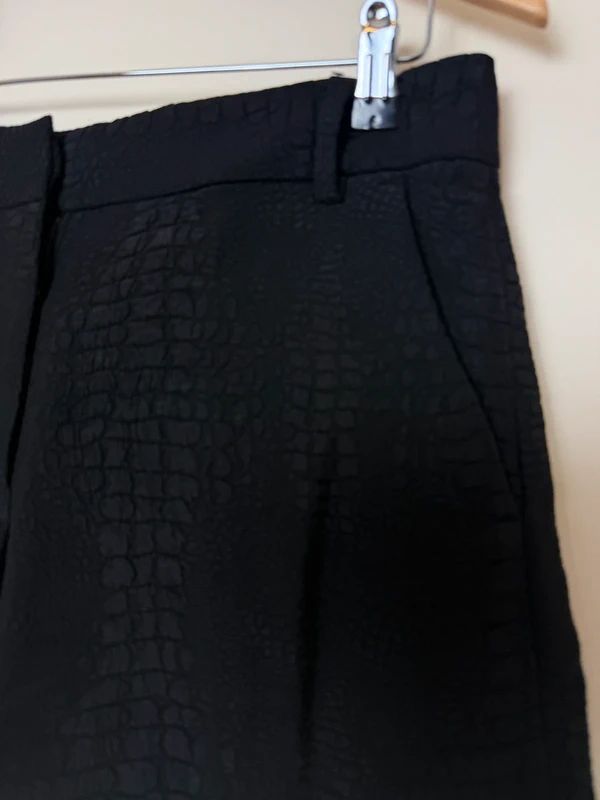 French Connection Black Croc Effect Tailored Shorts UK10 Textured Structured