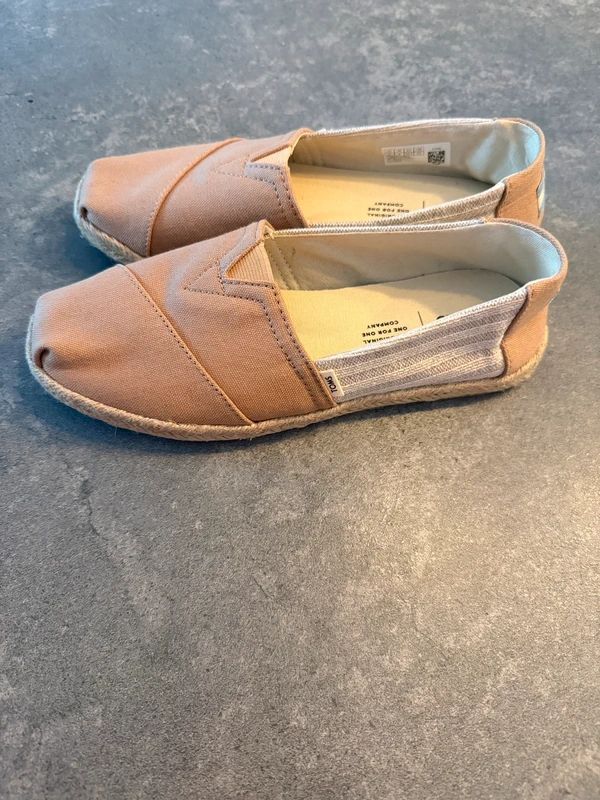 TOMS Beige Canvas Alpargata Slip On Espadrilles UK 4 Womens Casual Shoes New