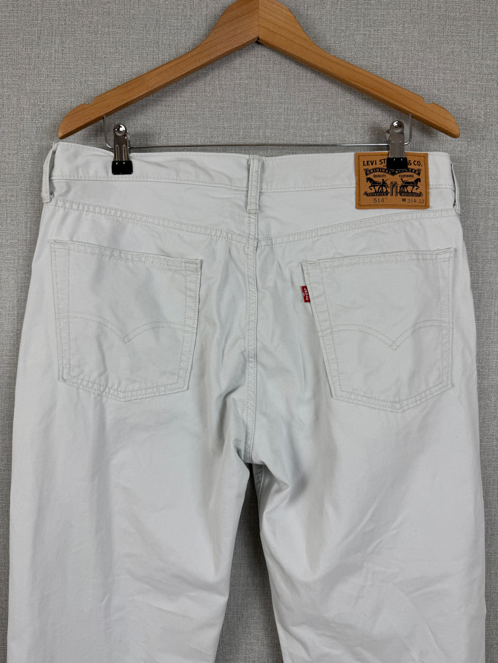 Levi's 514 Pale Blue Straight Leg Jeans W36 L32 - Preloved