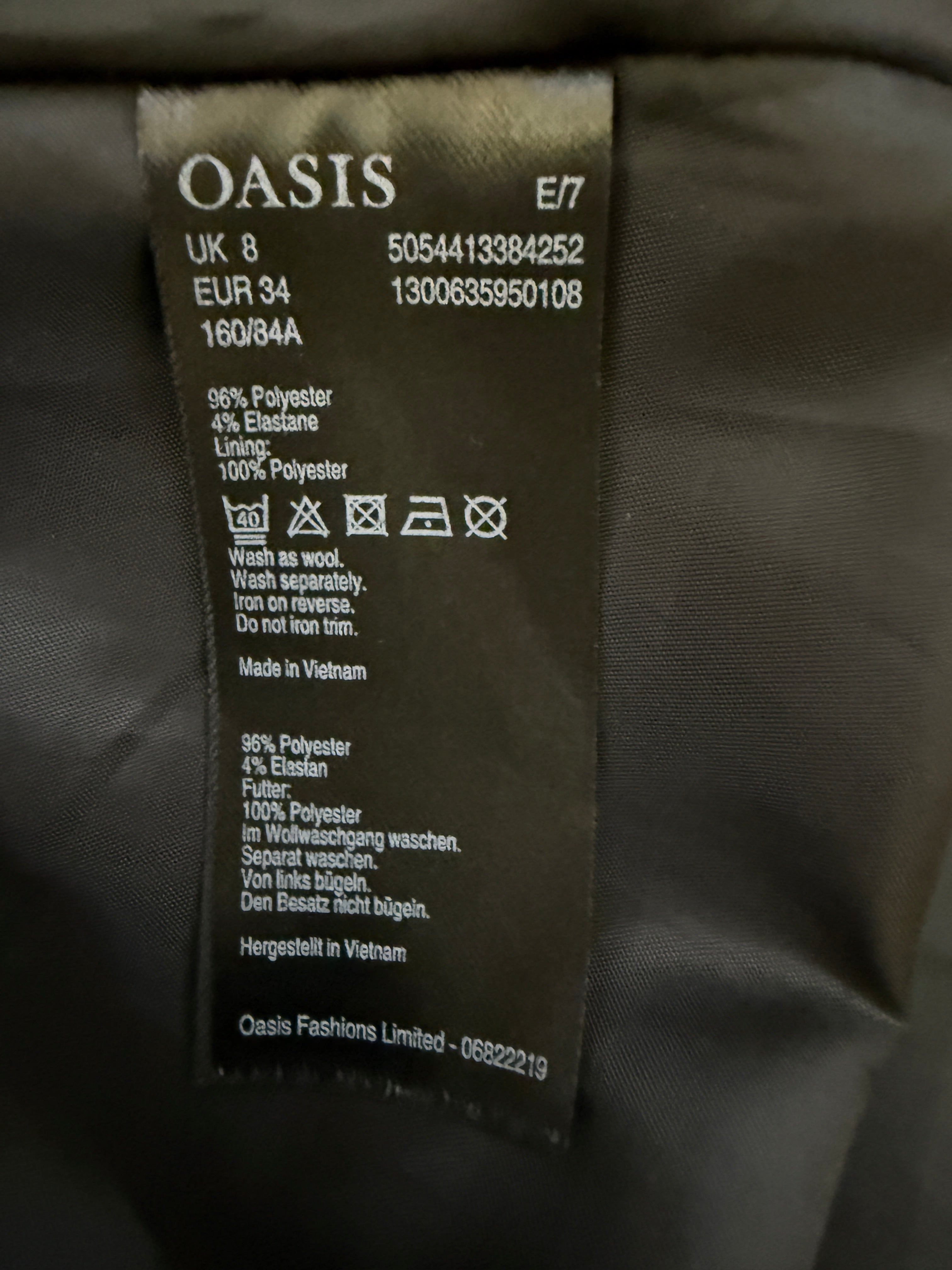 Oasis Black Fit & Flare Skater Dress - UK8
