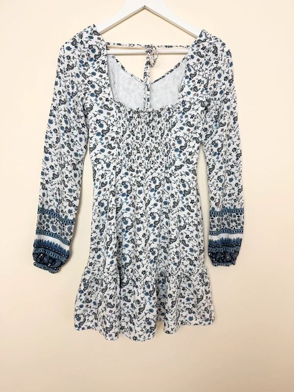 Hollister Blue Floral Paisley Mini Dress Frill Hem Tie Back V Neck XS