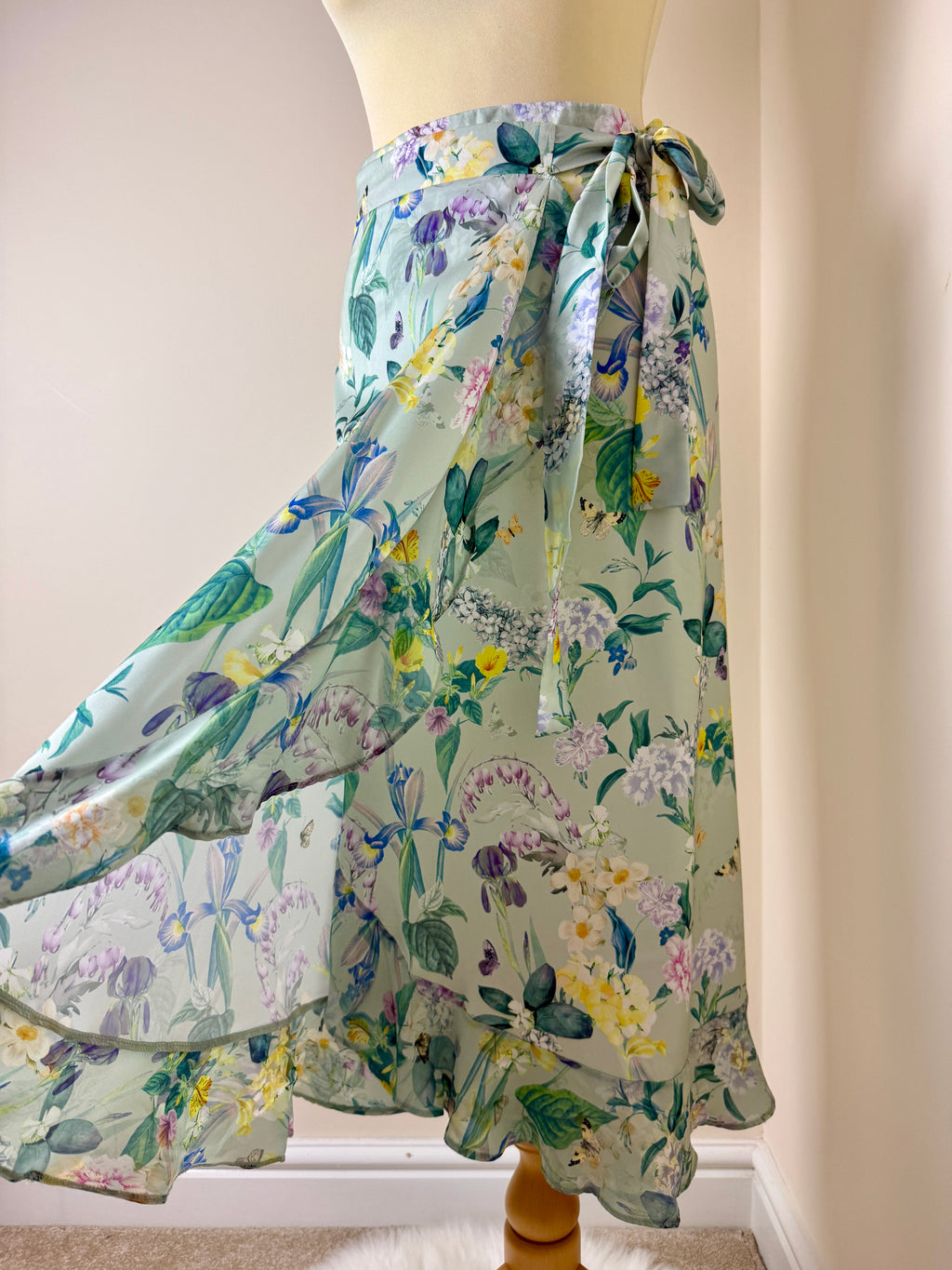 Lipsy Wrap Skirt Green Floral Satin Ruffle Hem Midi Tie Waist UK14