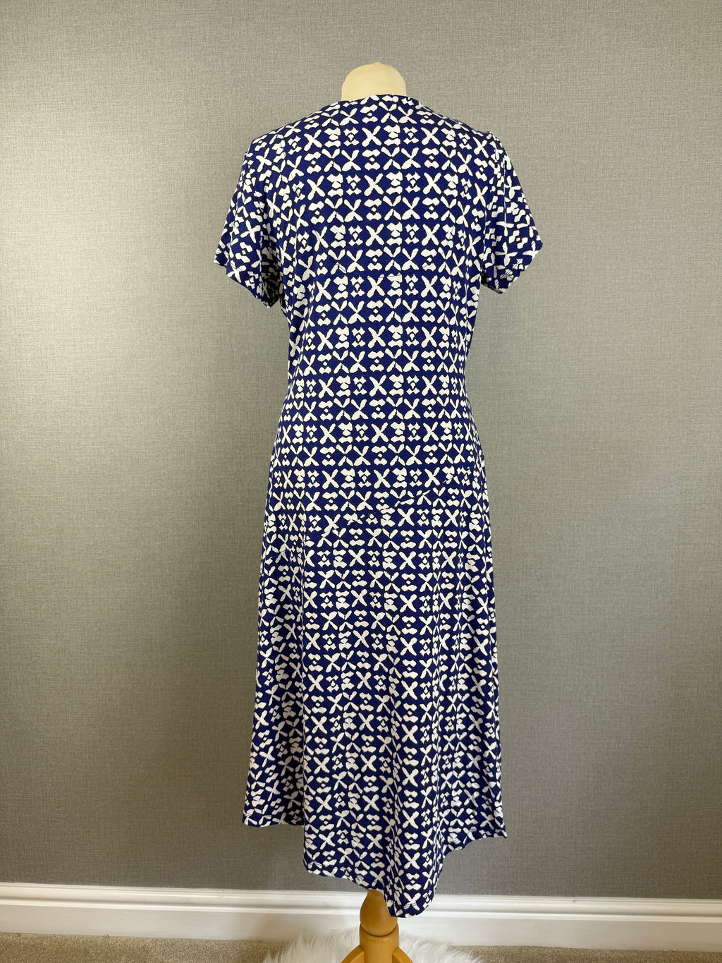 Joe Browns Blue & White Twist Front Midi Dress UK 16 – BNWT