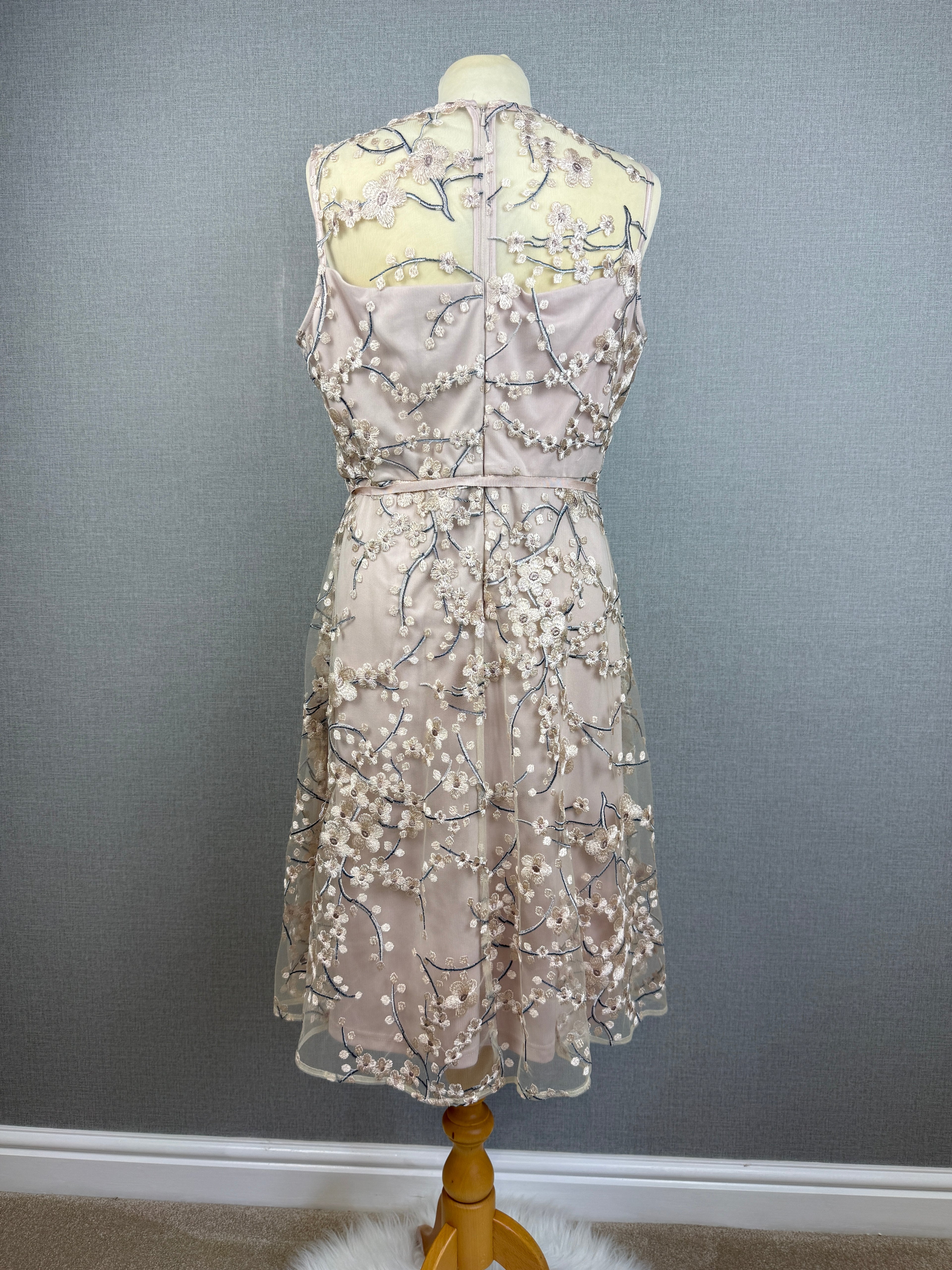 Phase Eight Embroidered Floral Occasion Dress UK16 – Pre-Loved