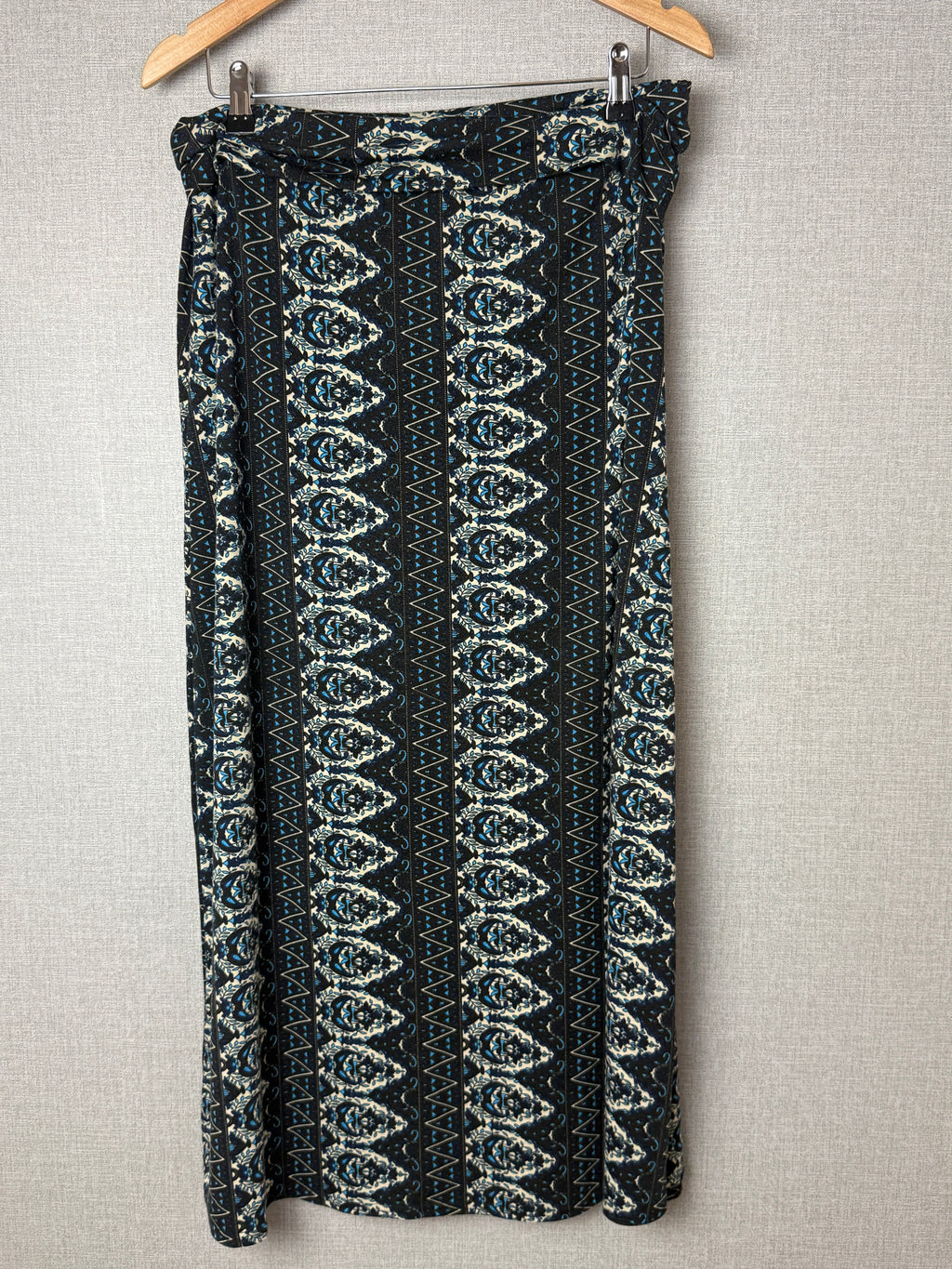Urban Coco Blue Tribal Print Boho Maxi Skirt UK 14-16 – Pre-Loved