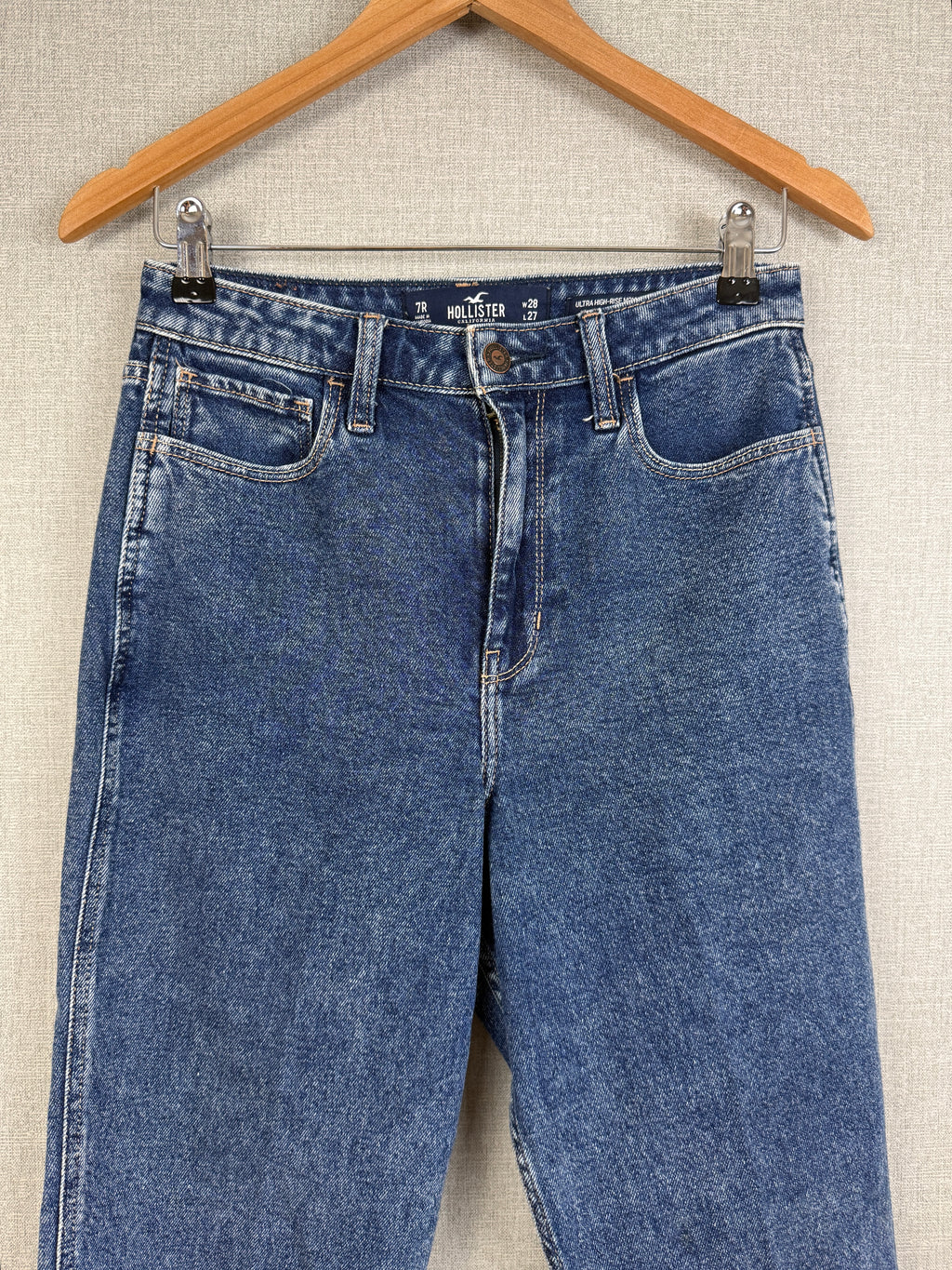 Hollister Ultra High Rise Mom Jeans Dark Wash Denim W28 L27 UK8