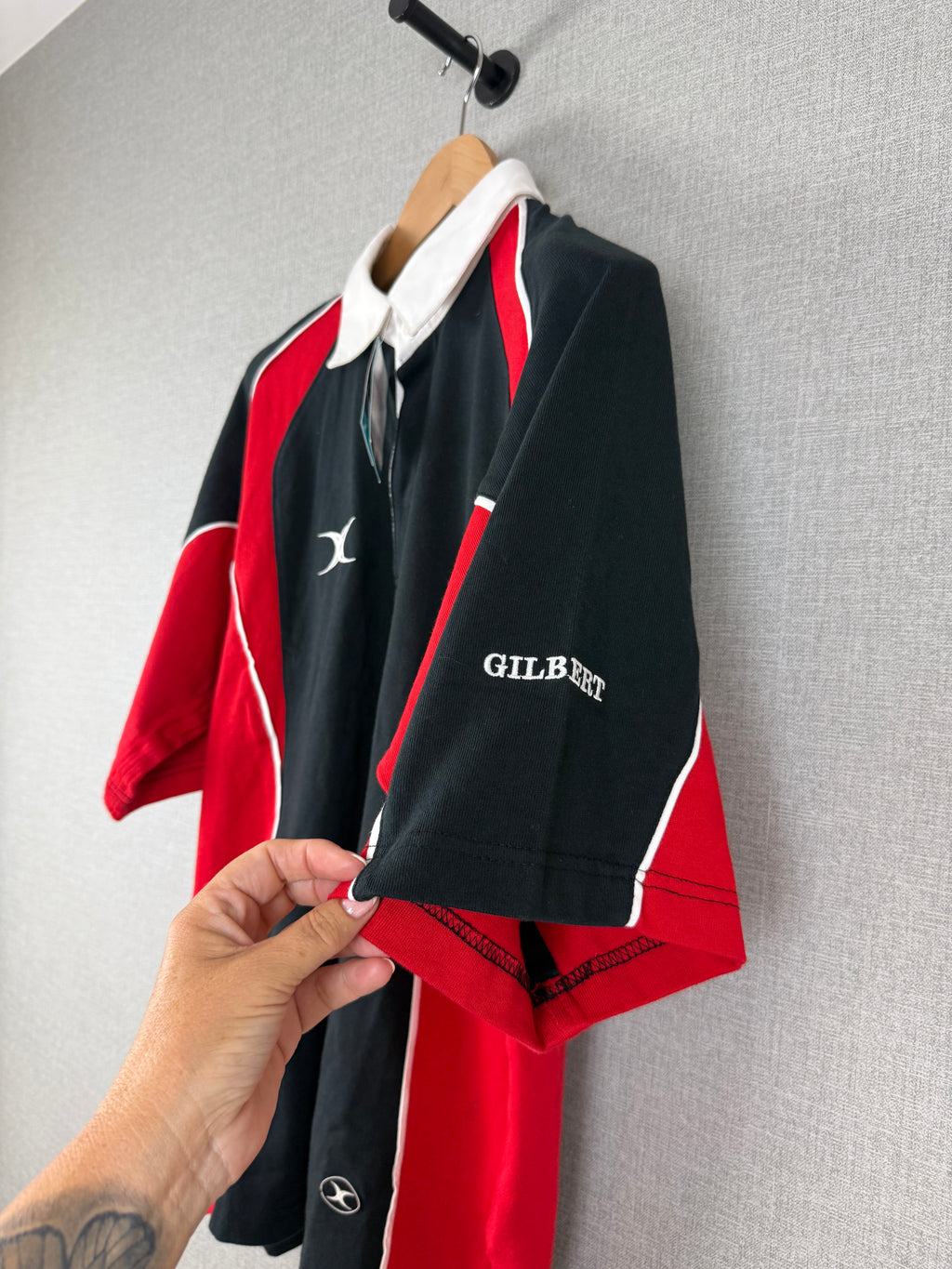 Gilbert Rugby Training Polo Shirt Black Red Size L - BNWT