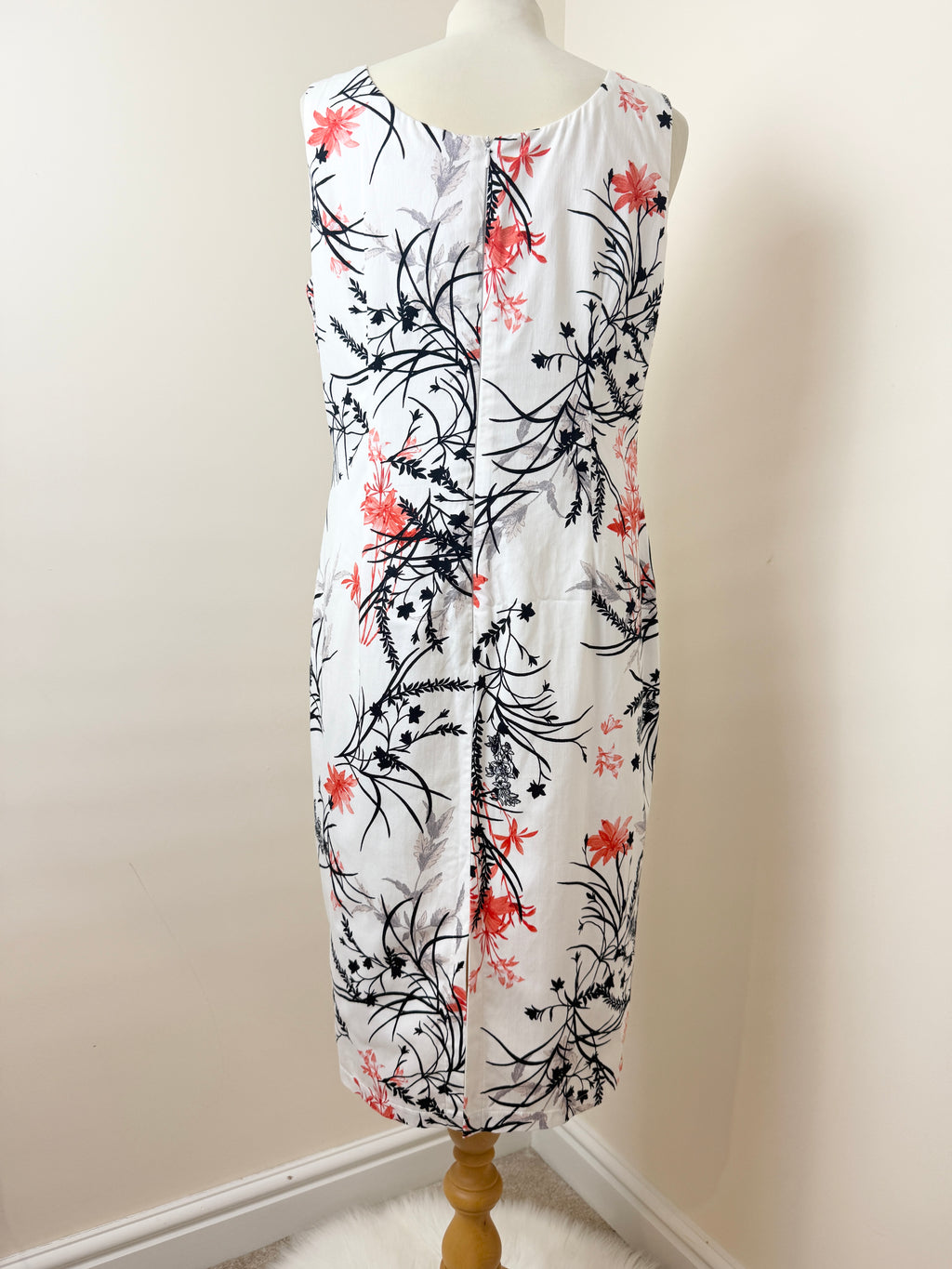 M&S Ivory Floral Pencil Dress UK14 Sleeveless Scoop Neck Structured Stretch