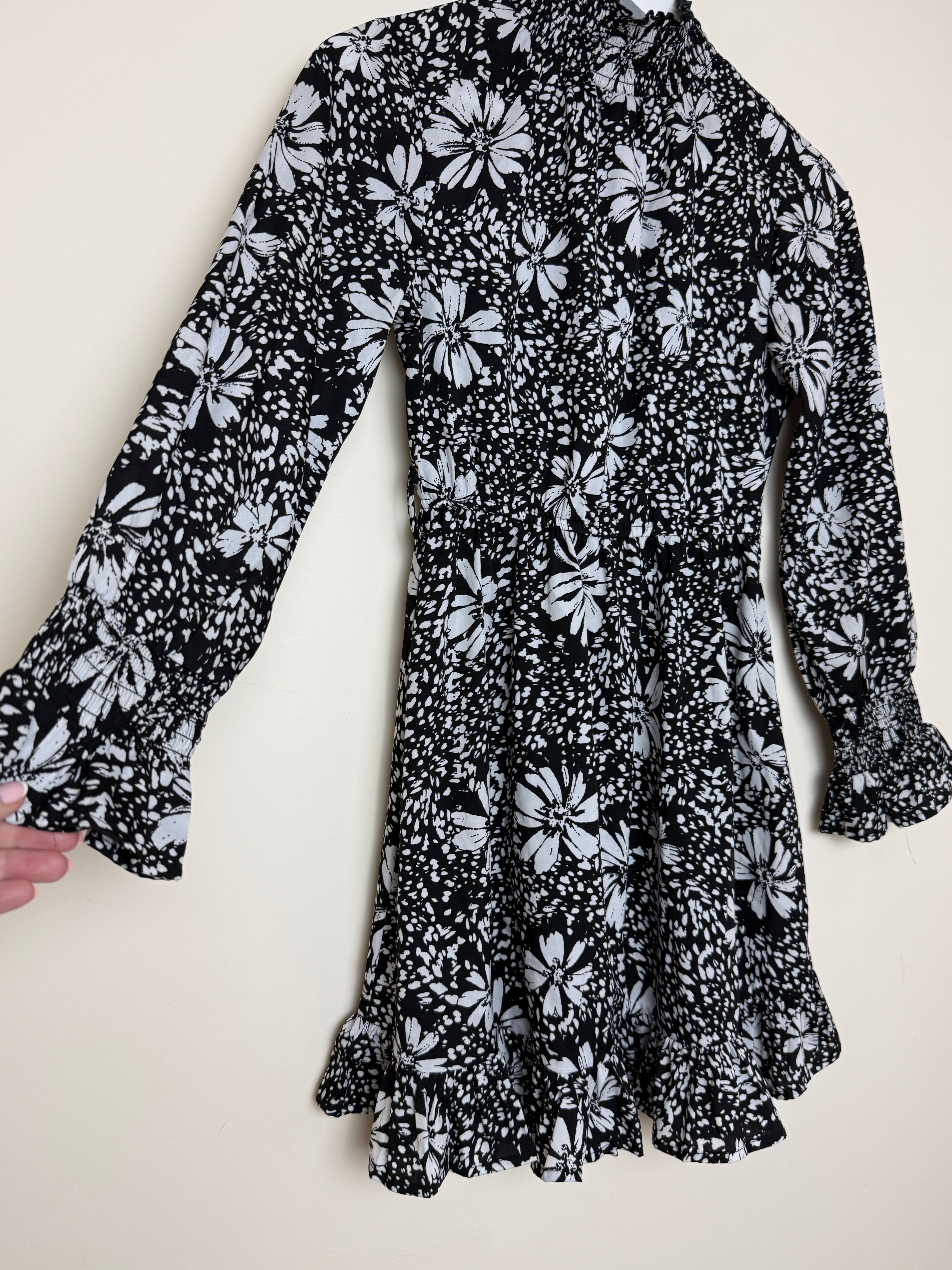 New Look Petite Black White Floral Ruffle Dress Tiered Elastic Waist UK4