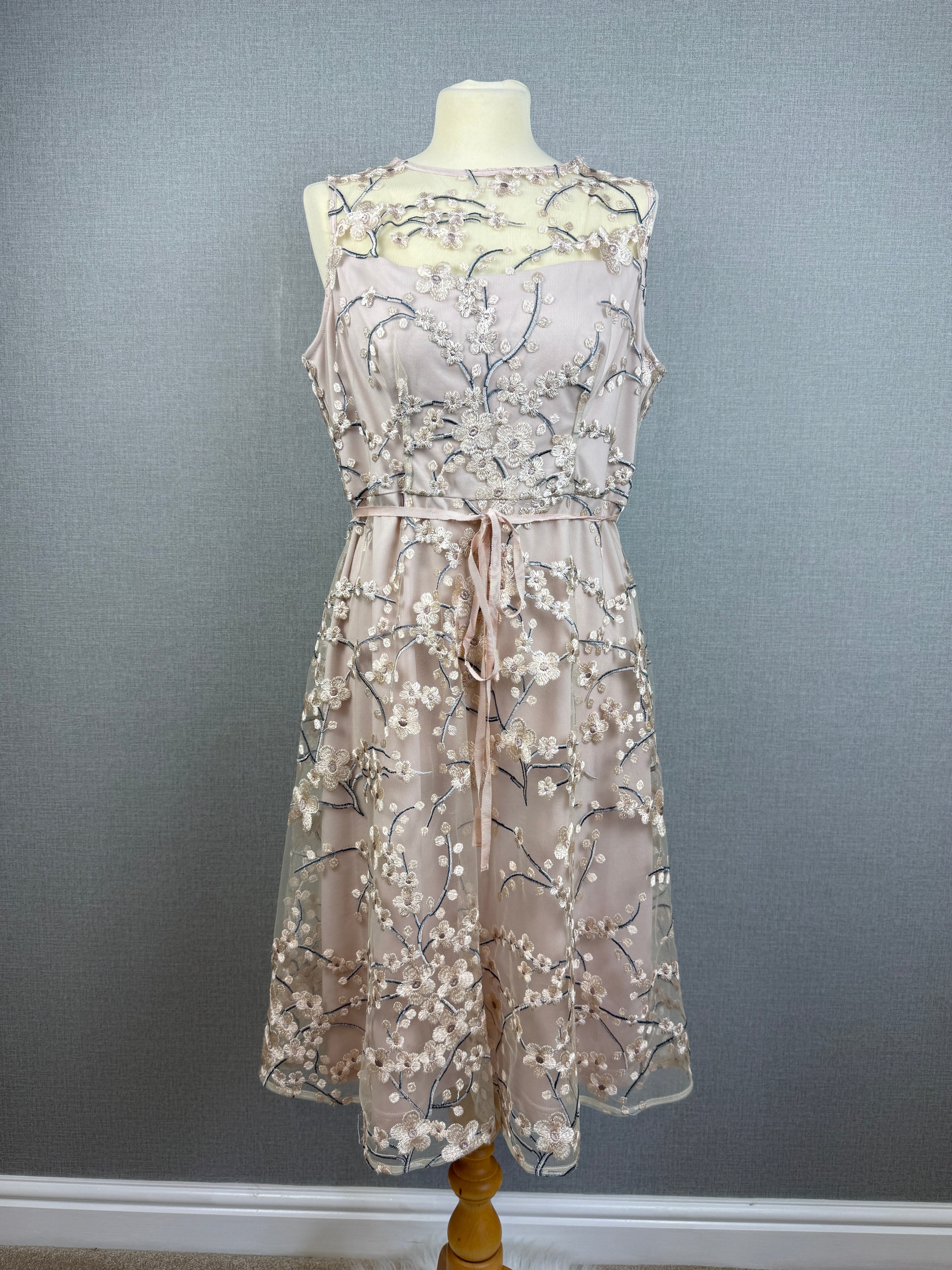 Phase Eight Embroidered Floral Occasion Dress UK16 – Pre-Loved