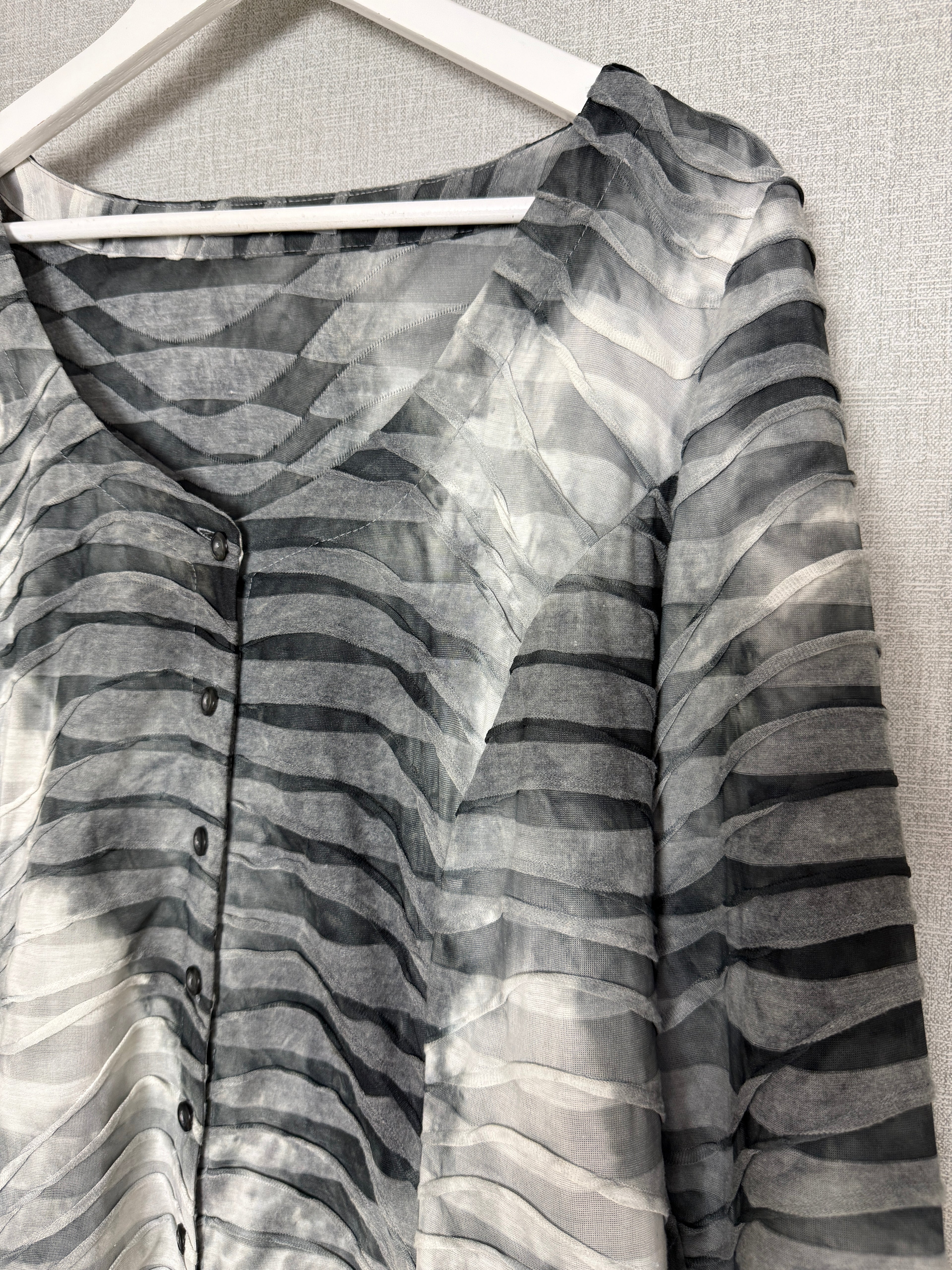 Chesca Now Grey Abstract Stripe Tunic Top One Size – Pre-Loved