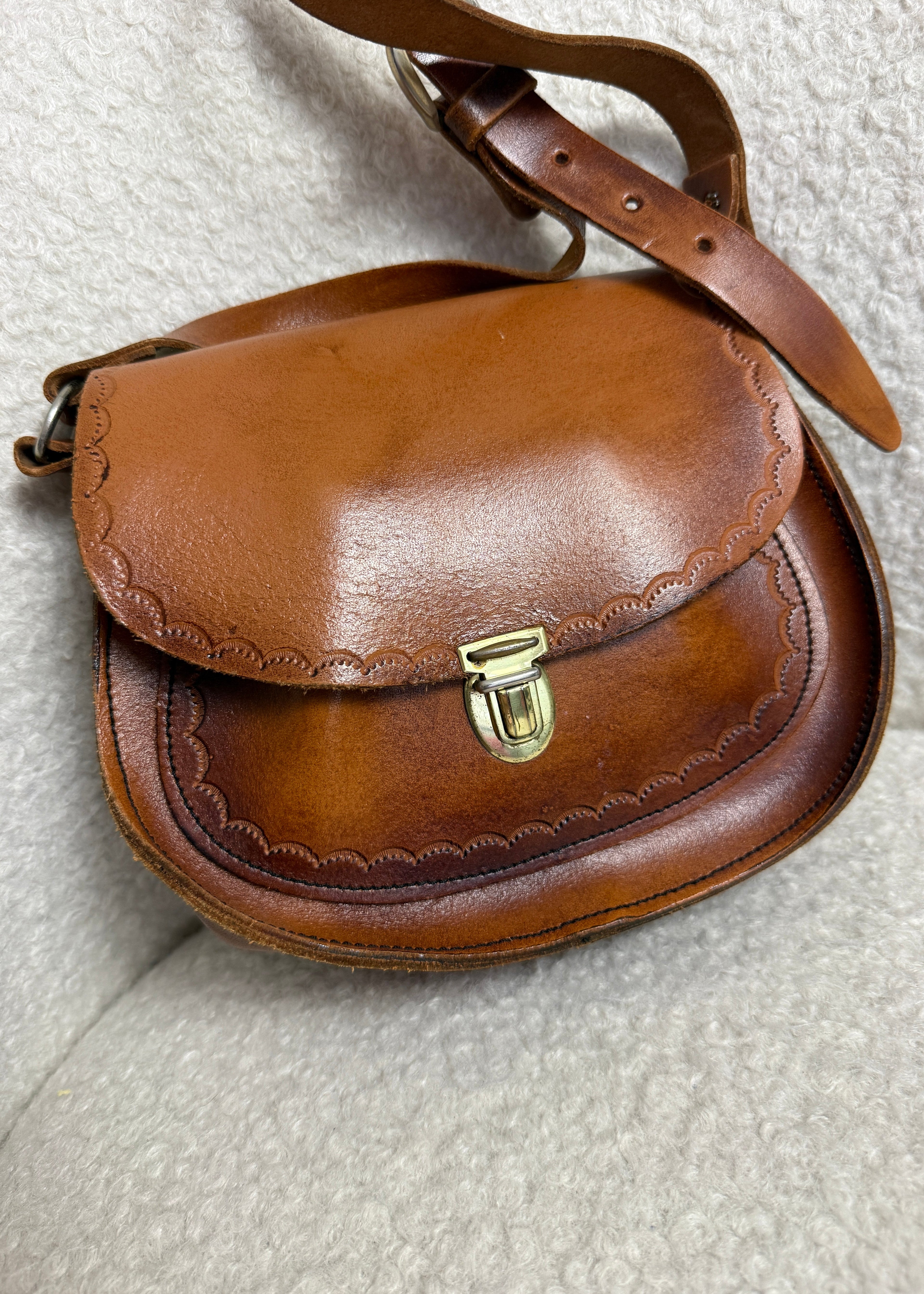 Vintage Brown Leather Crossbody Saddle Bag 9” x 8” – Preloved