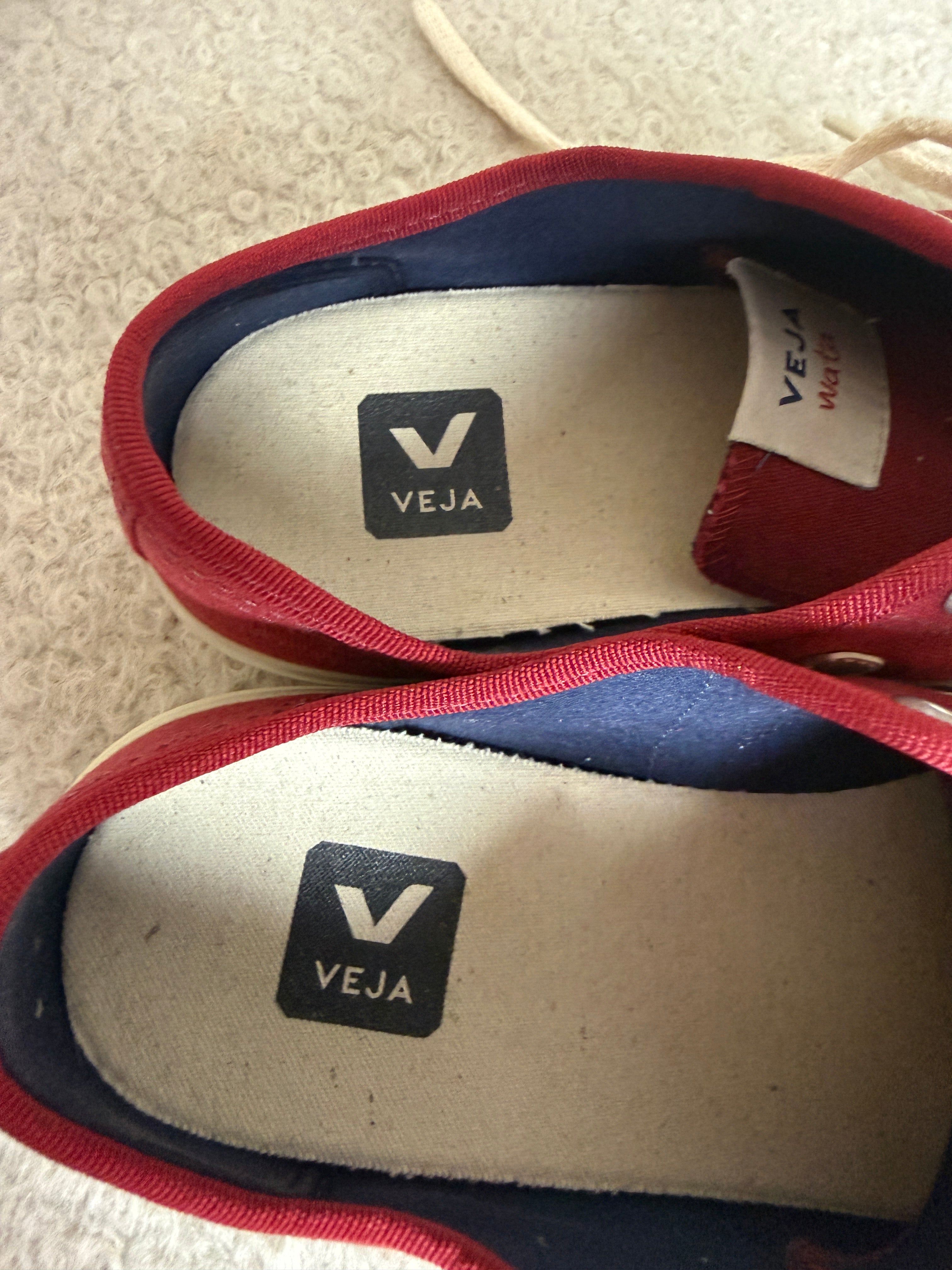 VEJA Wata Burgundy Canvas Trainers UK 7 EU 40 – Preloved