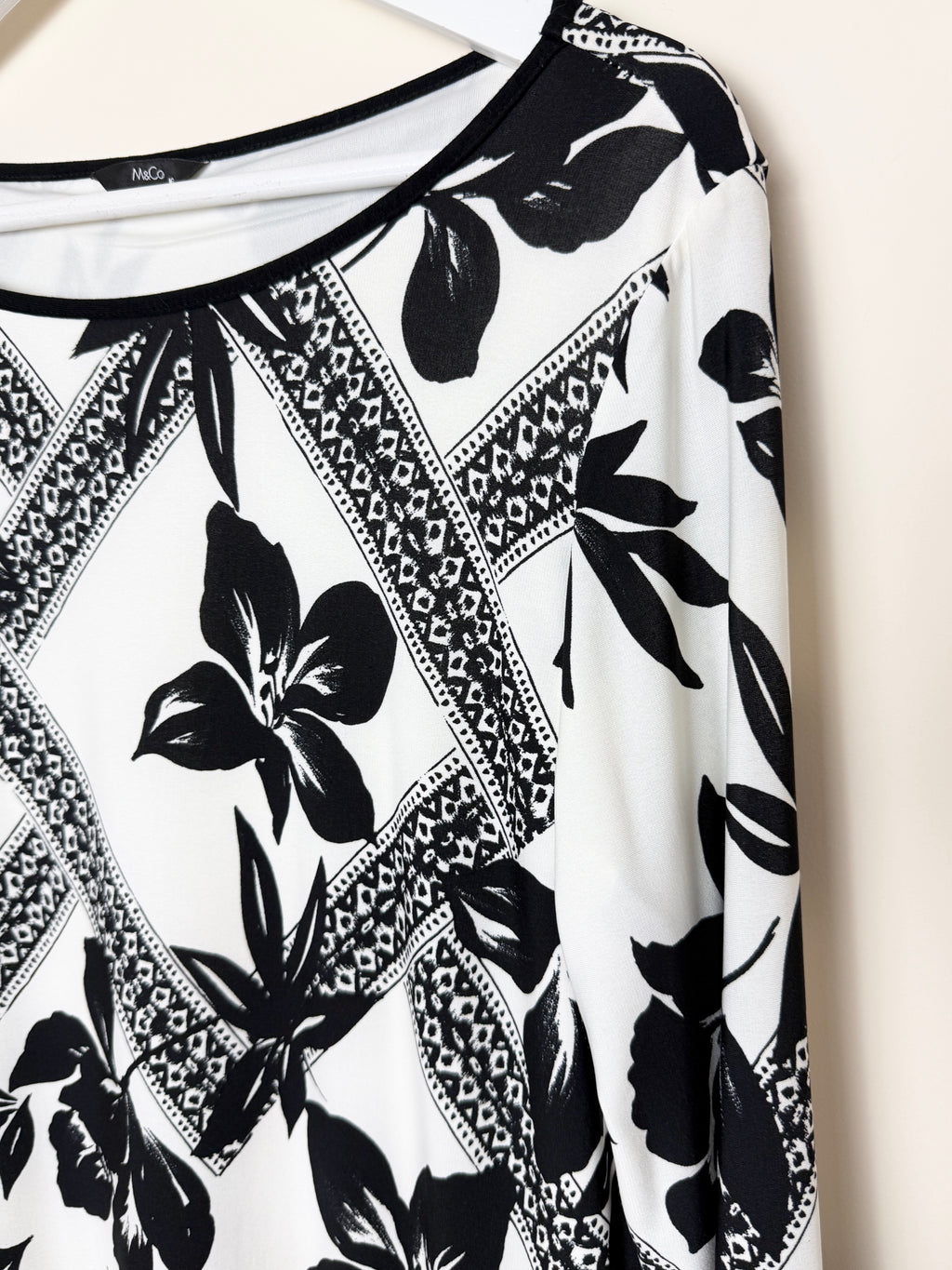 M&Co Black Ivory Floral Print Lined Shift Dress - UK16