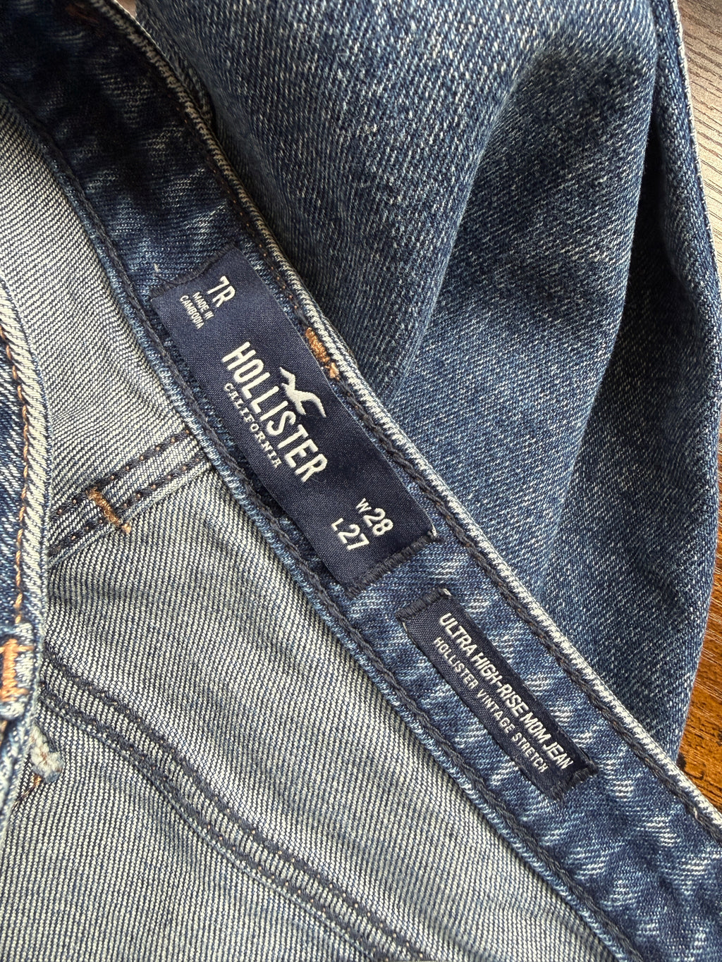 Hollister Ultra High Rise Mom Jeans Dark Wash Denim W28 L27 UK8