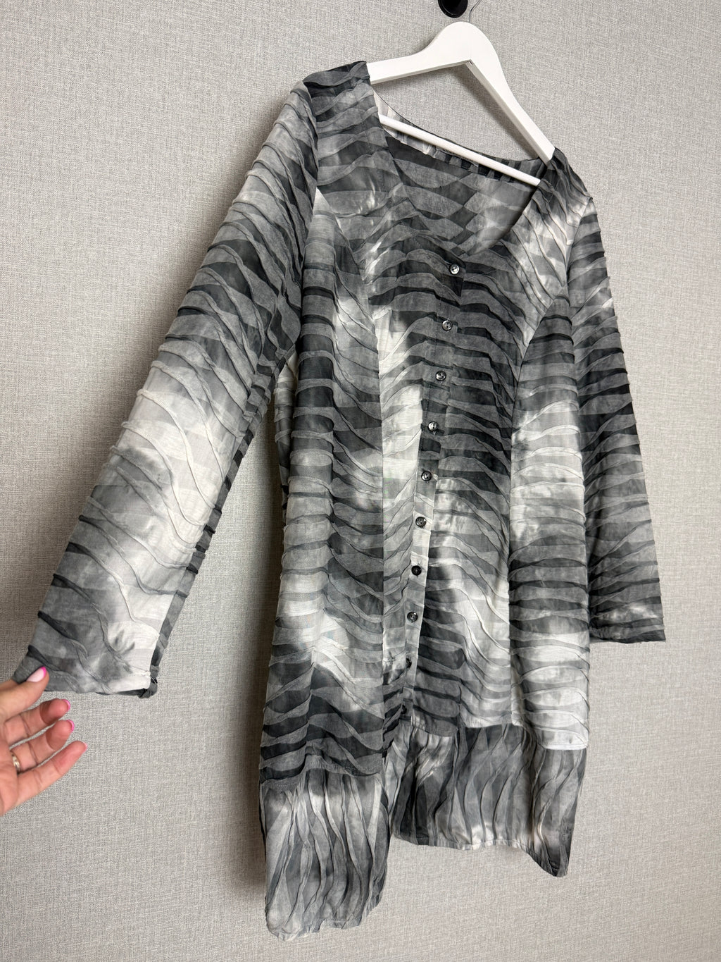 Chesca Now Grey Abstract Stripe Tunic Top One Size – Pre-Loved