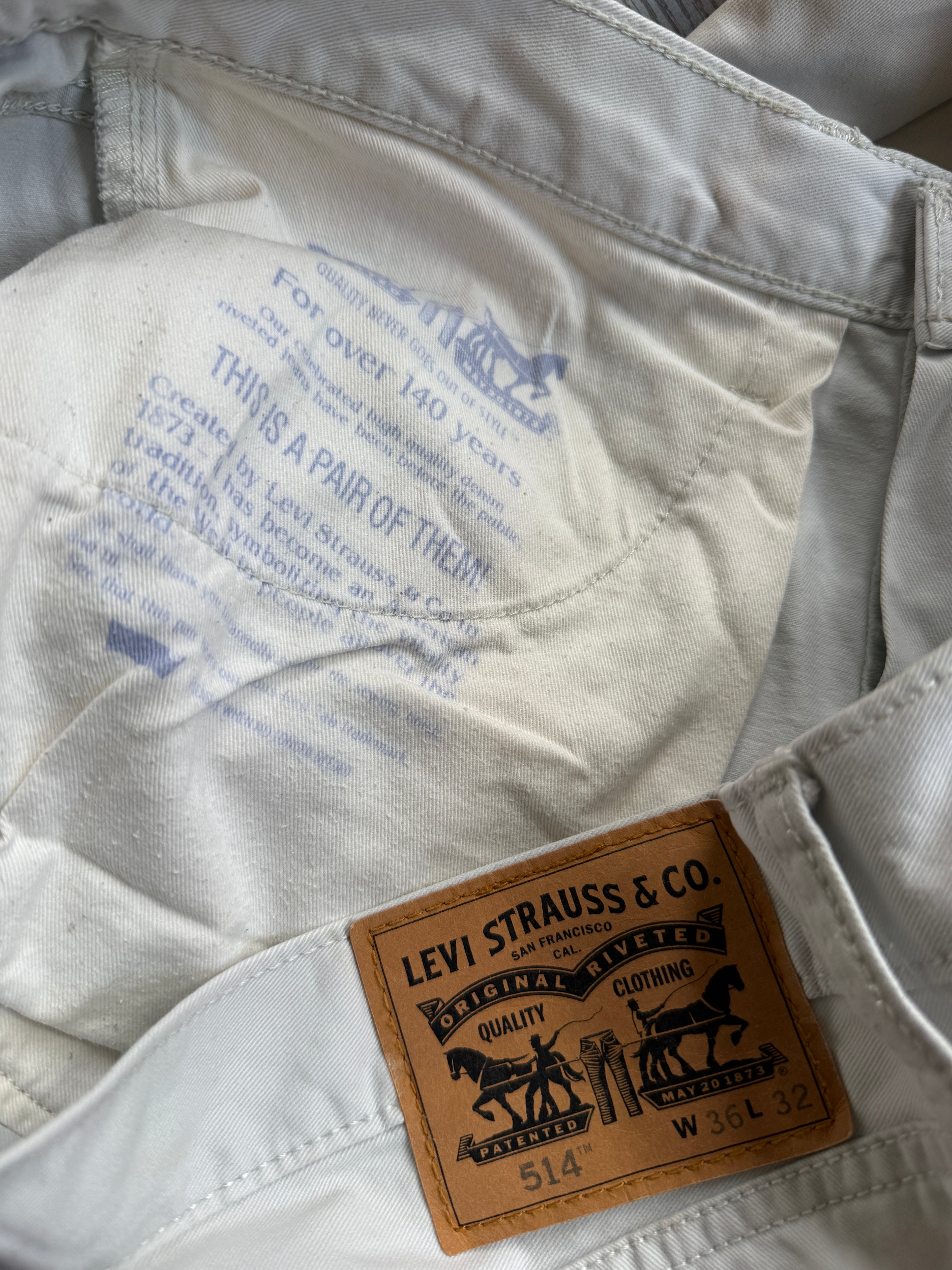 Levi's 514 Pale Blue Straight Leg Jeans W36 L32 - Preloved