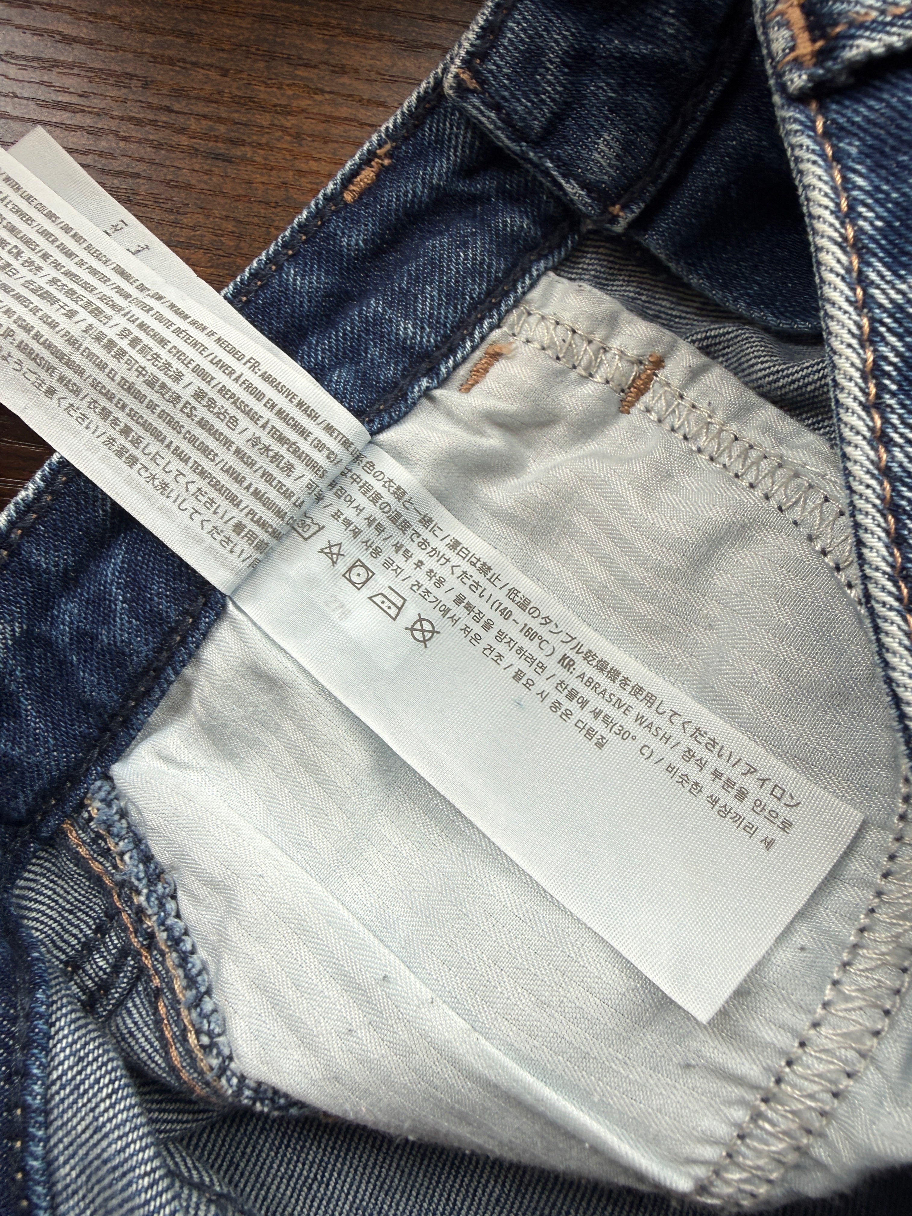 Hollister Ultra High Rise Mom Jeans Dark Wash Denim W28 L27 UK8