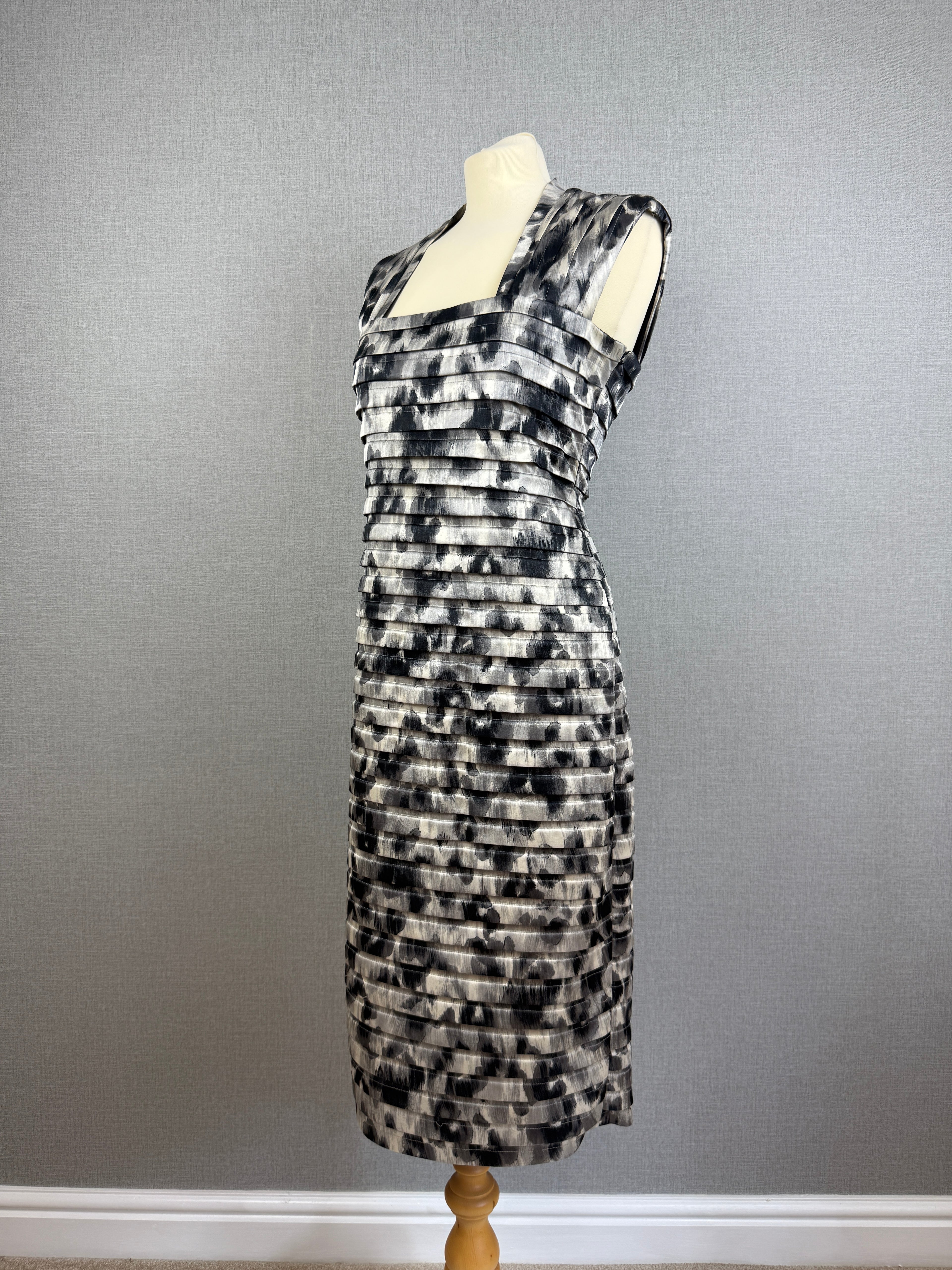 Gina Bacconi Abstract Print Pleated Occasion Dress UK 14 - Preloved