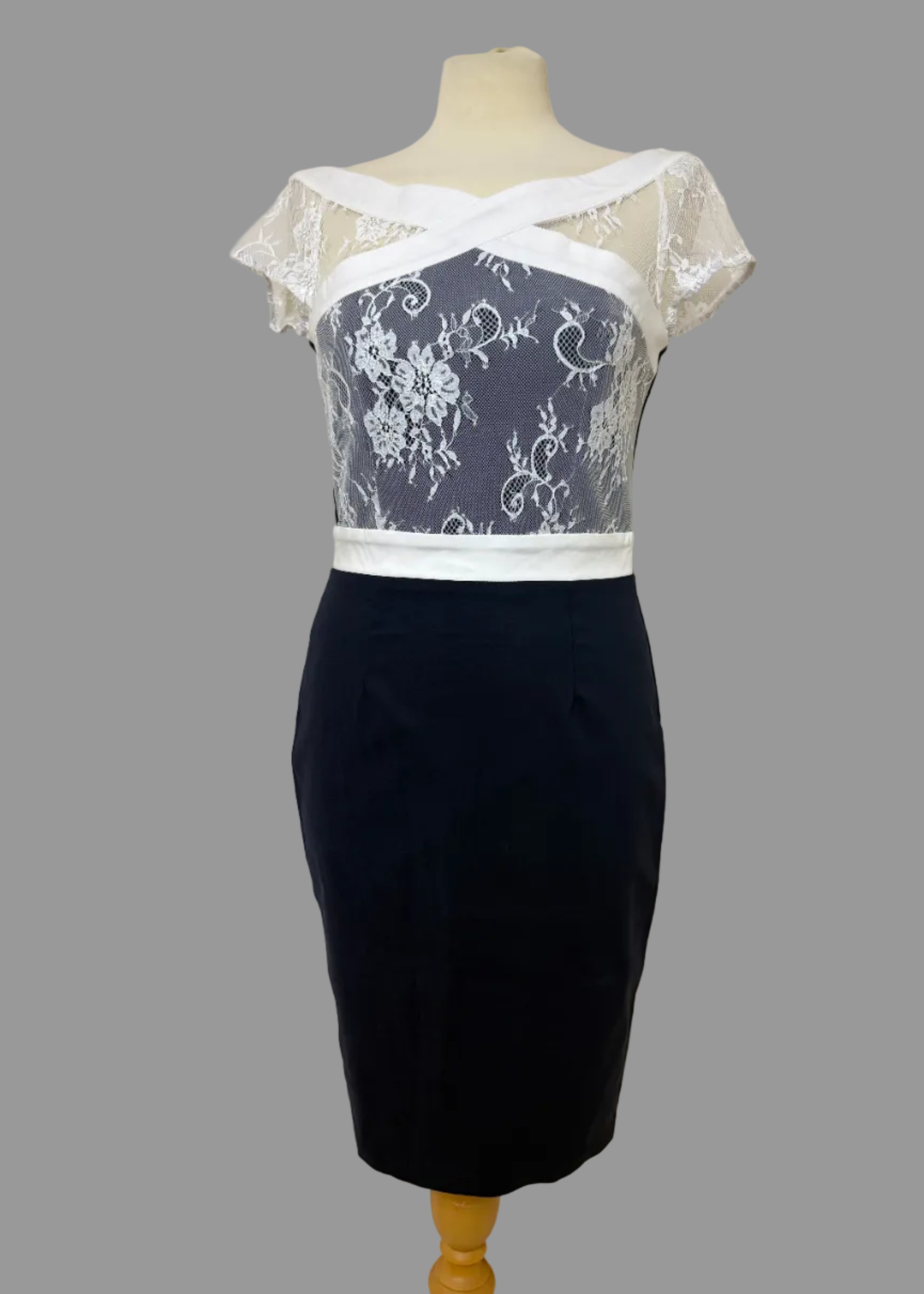 Paper Dolls BNWT Navy Bodycon  Dress Cream Lace Top  - UK10