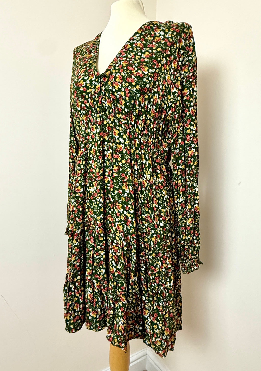 Apricot Dark Green Floral Dress UK 16 – Pre-Loved