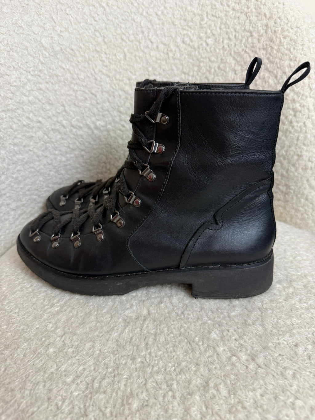 FitFlop Skandi Black Leather Lace Up Ankle Boots UK 6.5 – Pre-Loved