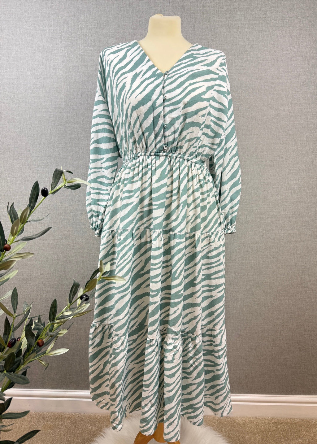 Next Green & White Zebra Print Tiered Midi Dress UK 10 - Pre-loved