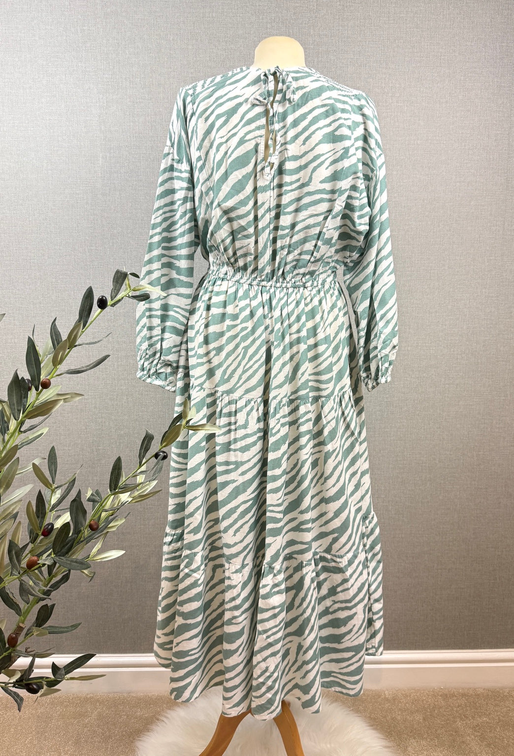 Next Green & White Zebra Print Tiered Midi Dress UK 10 - Pre-loved